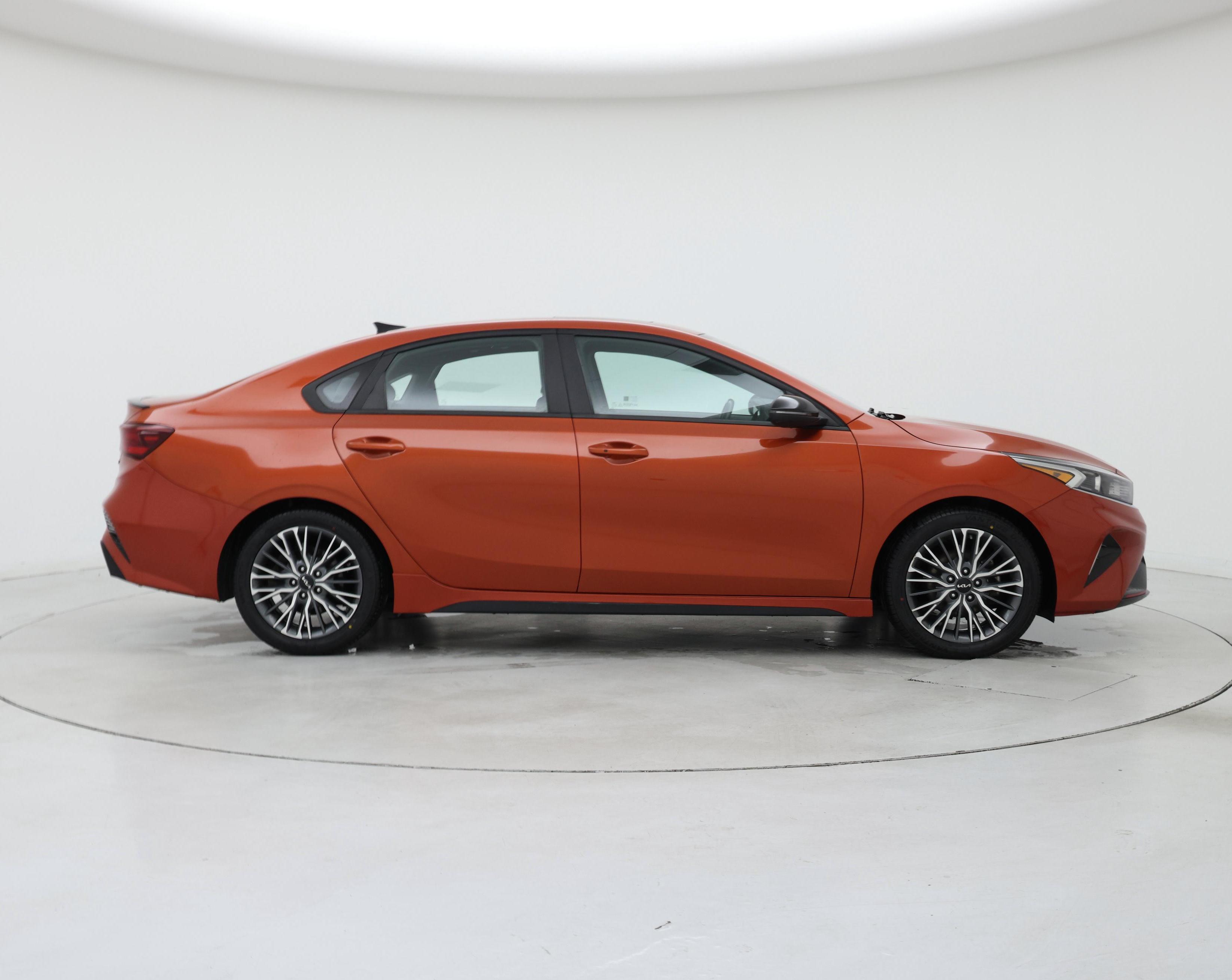 Thumbnail: 2022 Kia Forte - 7