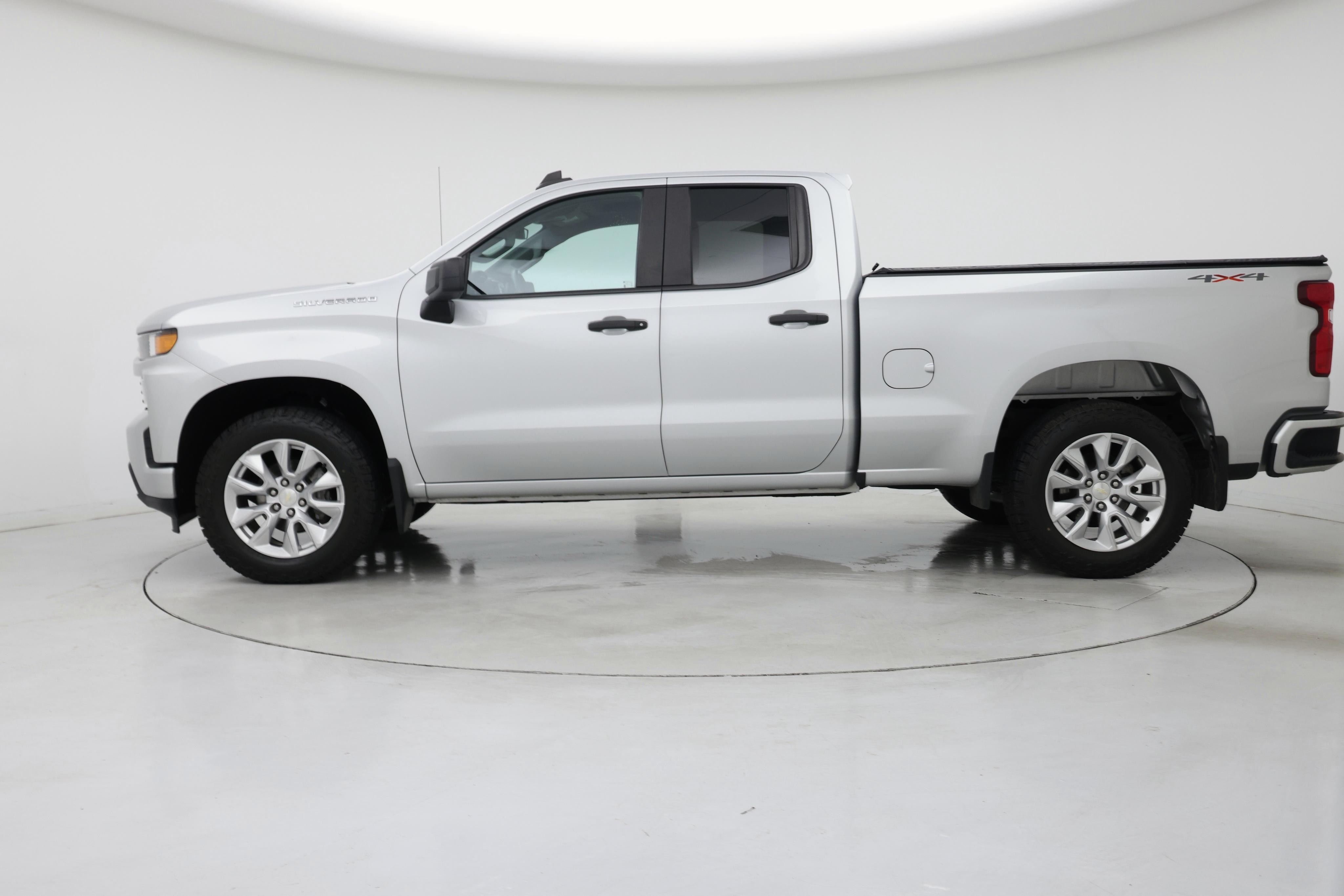 Thumbnail: 2020 Chevrolet Silverado 1500 - 3