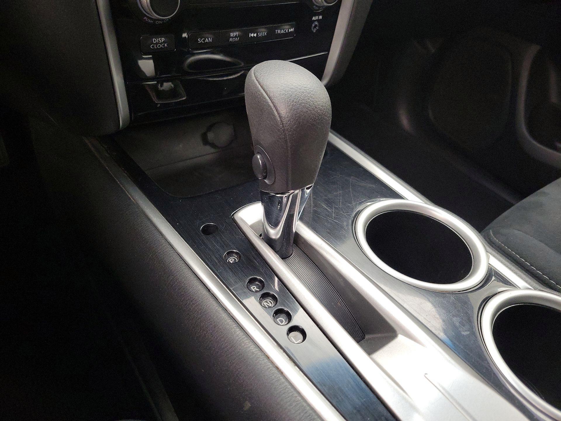 Thumbnail: 2016 Nissan Pathfinder - 16