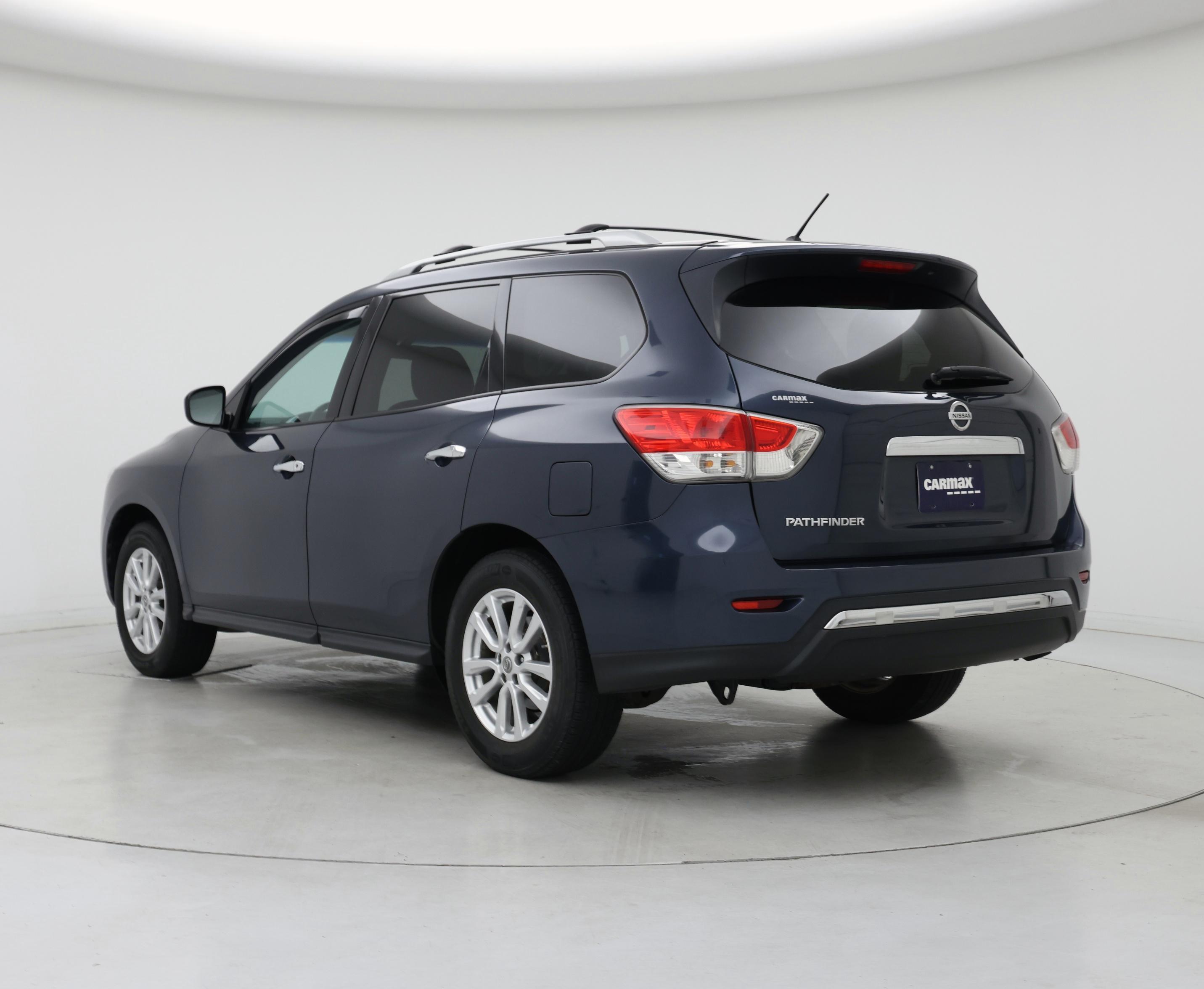 Thumbnail: 2016 Nissan Pathfinder - 2