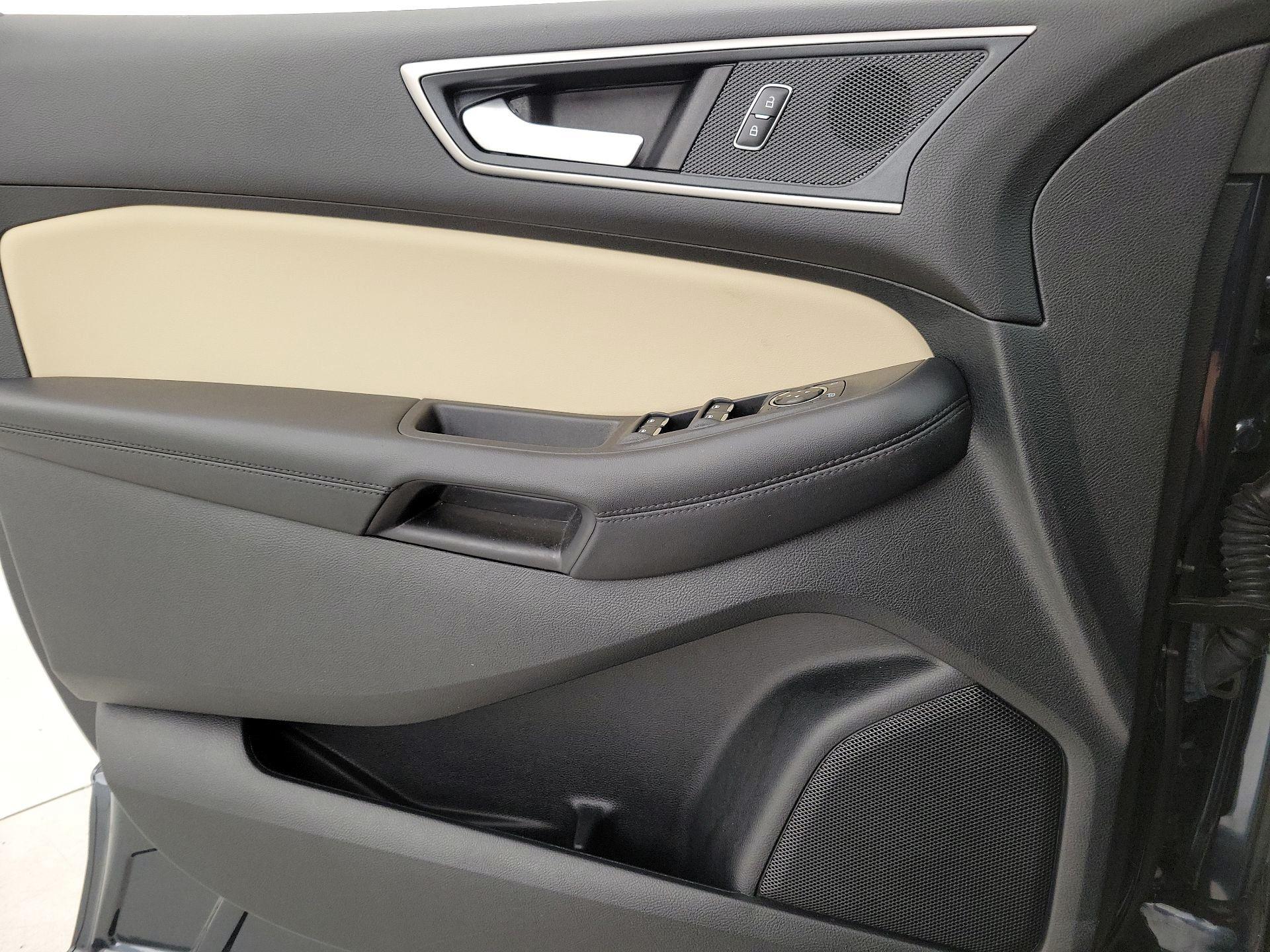 Thumbnail: 2023 Ford Edge - 12