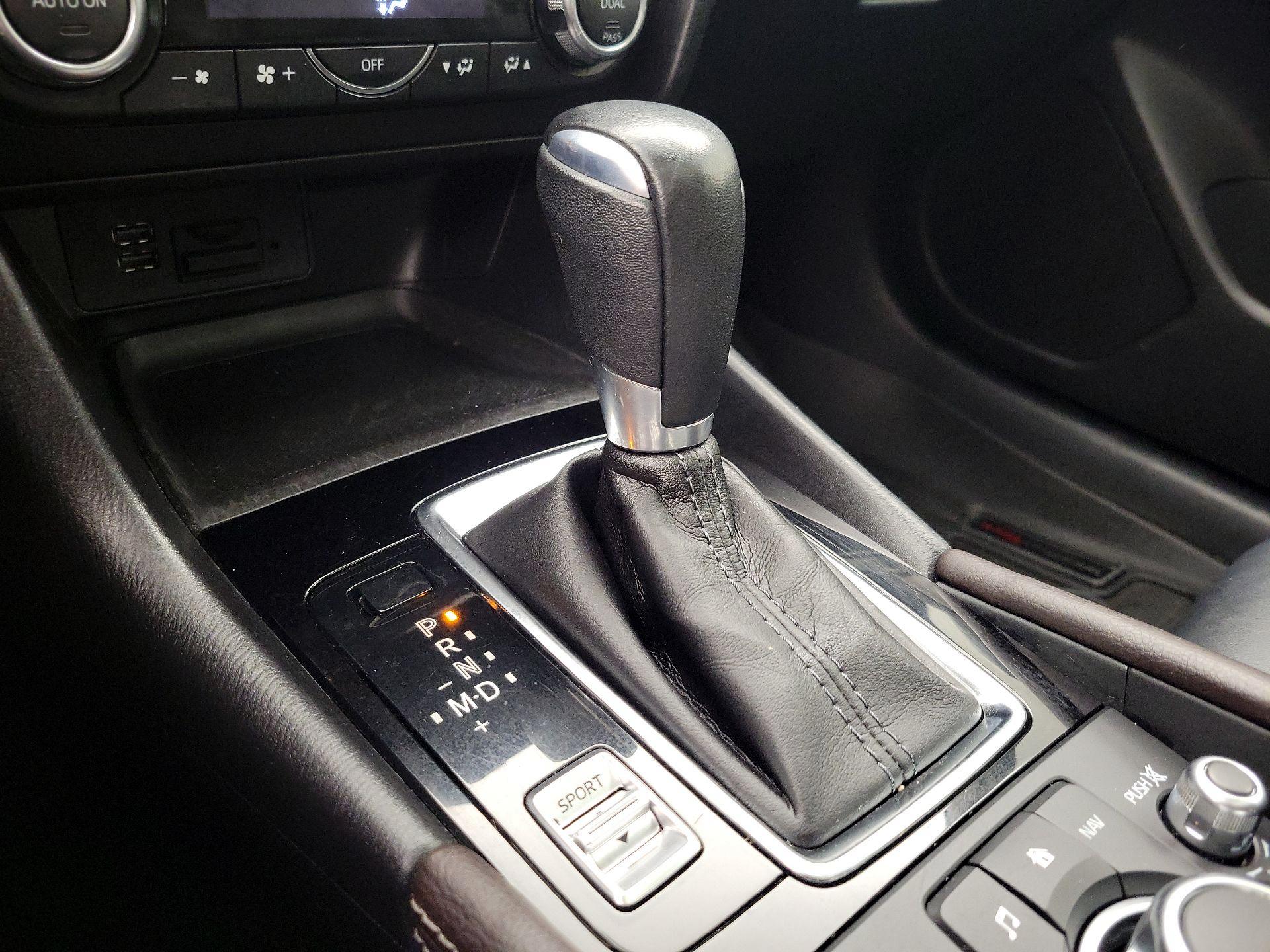 Thumbnail: 2017 Mazda Mazda3 - 17