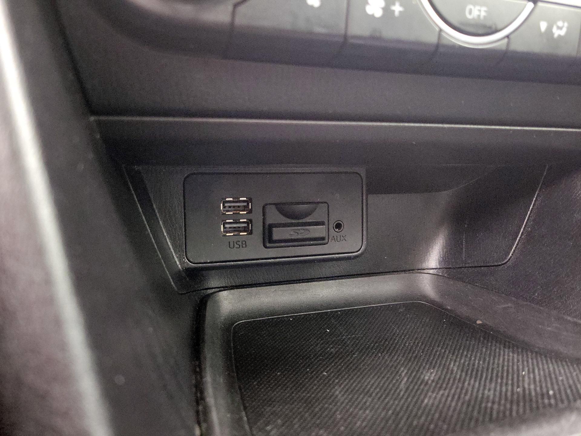 Thumbnail: 2017 Mazda Mazda3 - 18