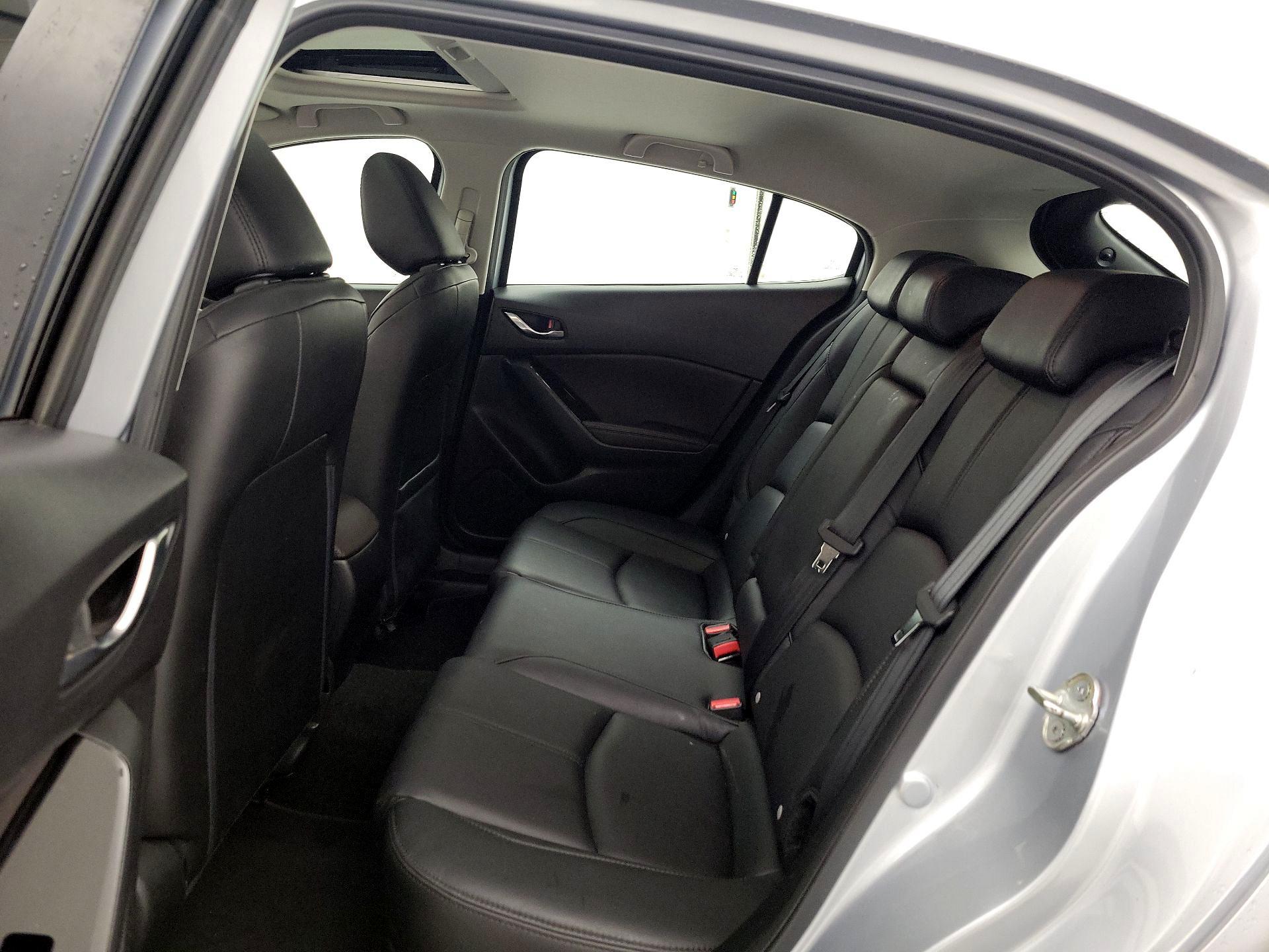 Thumbnail: 2017 Mazda Mazda3 - 20