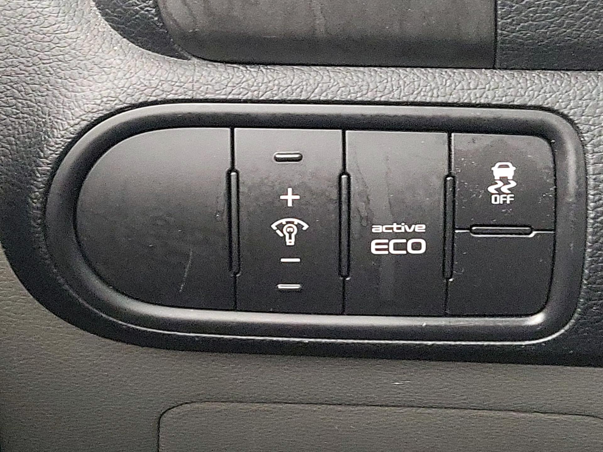 Thumbnail: 2014 Kia Forte - 13