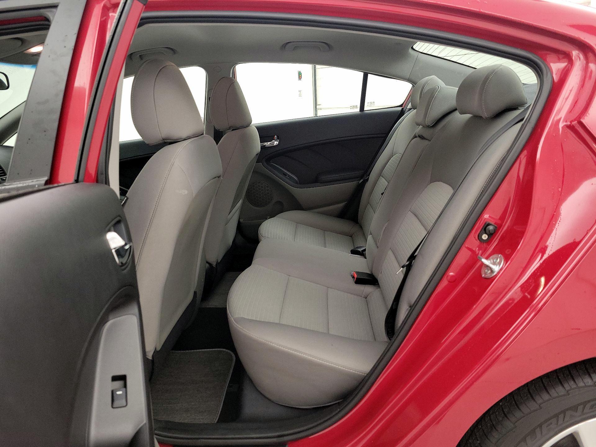 Thumbnail: 2014 Kia Forte - 18