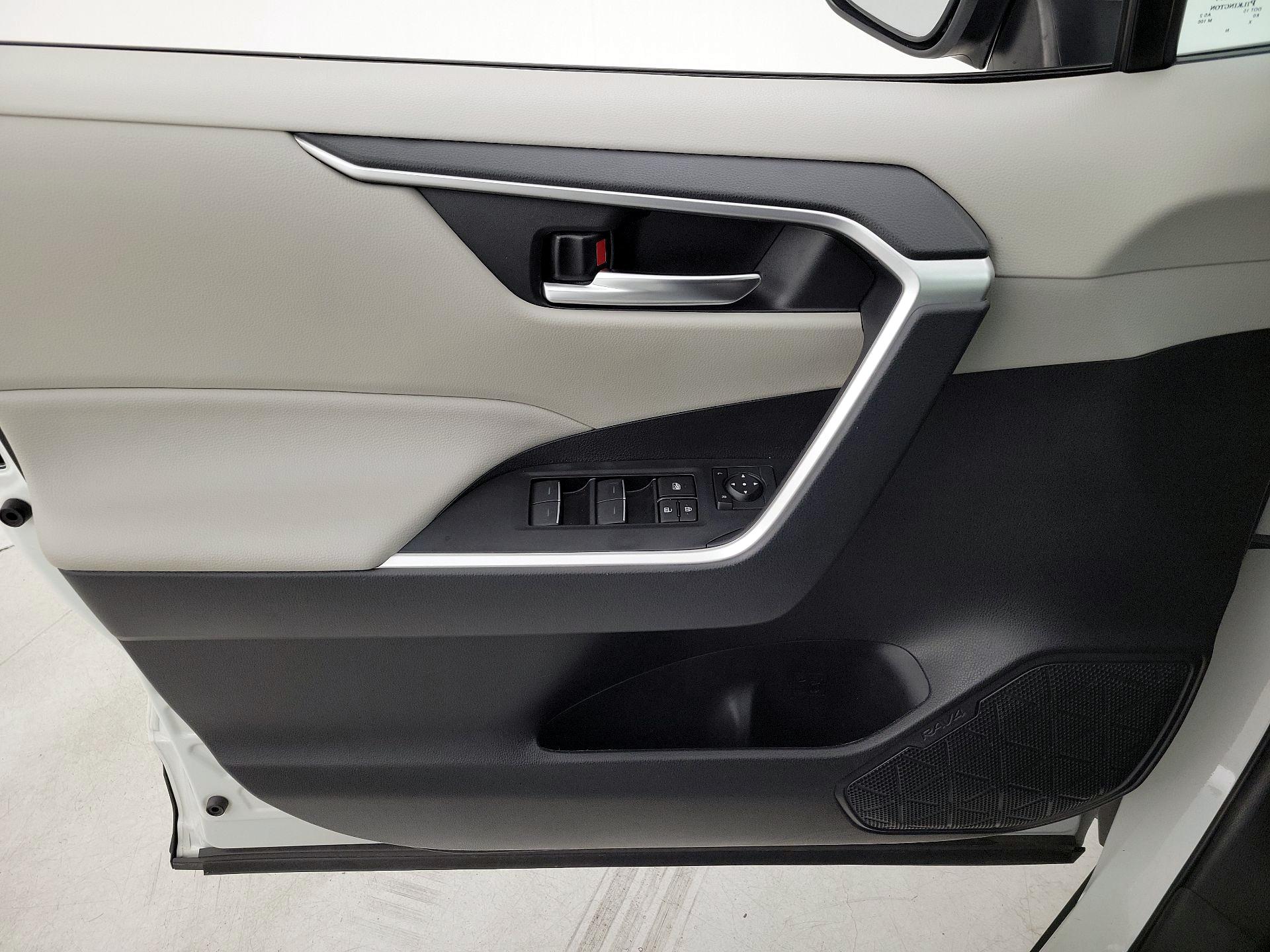 Thumbnail: 2024 Toyota RAV4 - 12