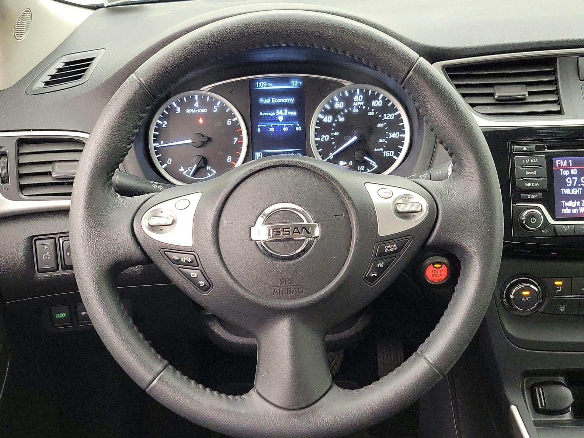 Thumbnail: 2017 Nissan Sentra - 10