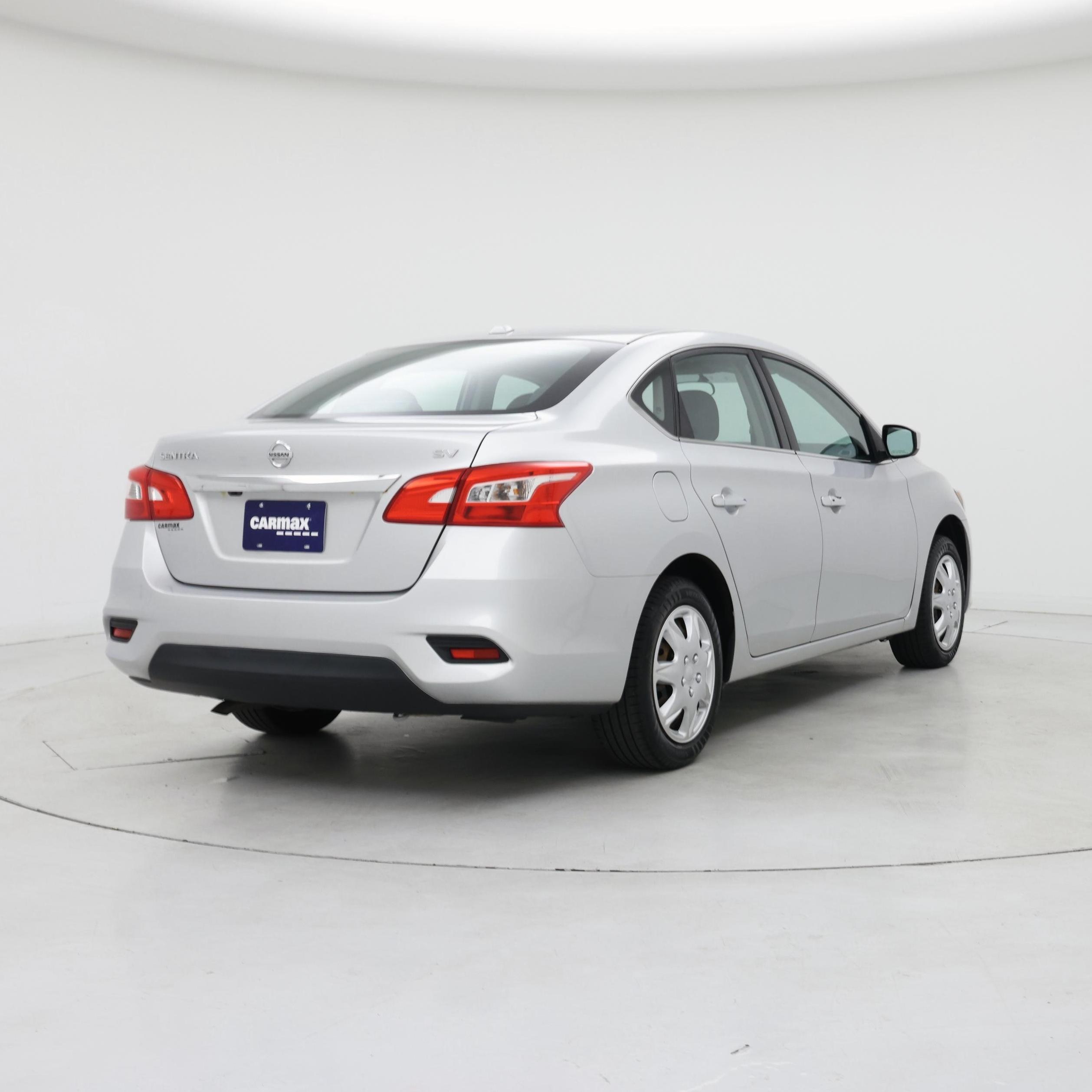 Thumbnail: 2017 Nissan Sentra - 8