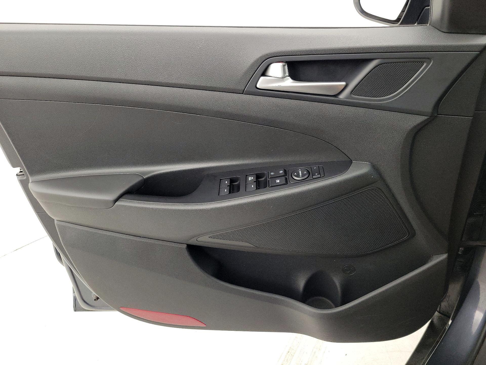 Thumbnail: 2019 Hyundai Tucson - 12