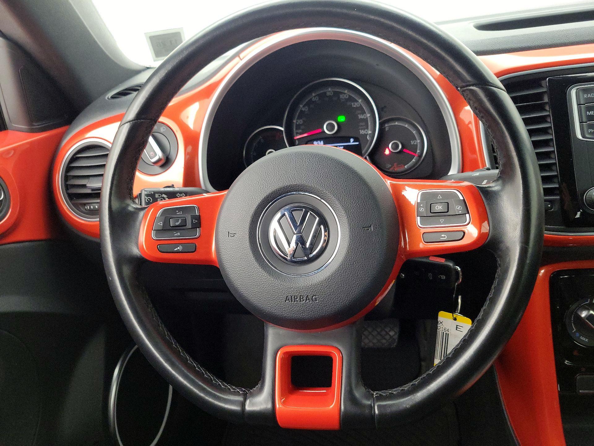 Thumbnail: 2017 Volkswagen Beetle - 10