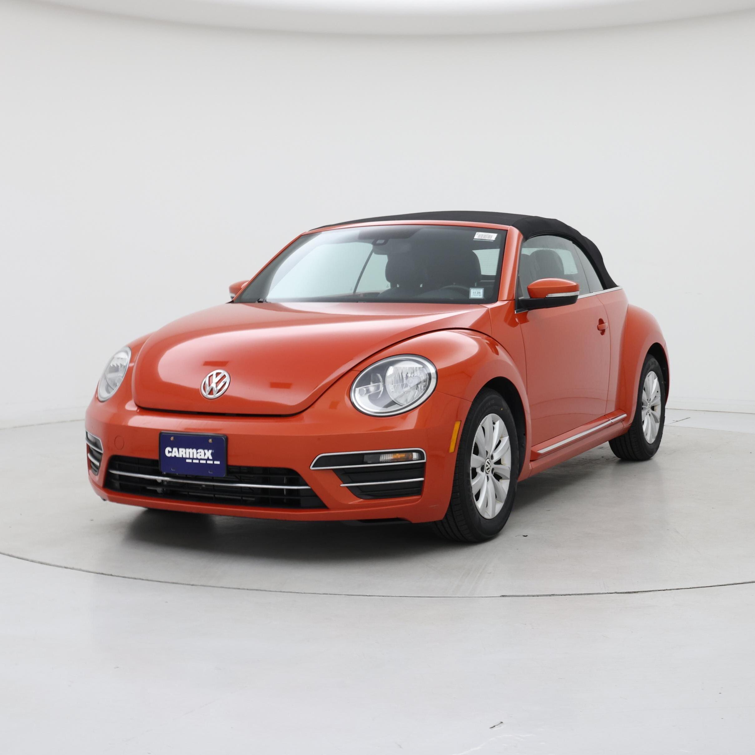 Thumbnail: 2017 Volkswagen Beetle - 4