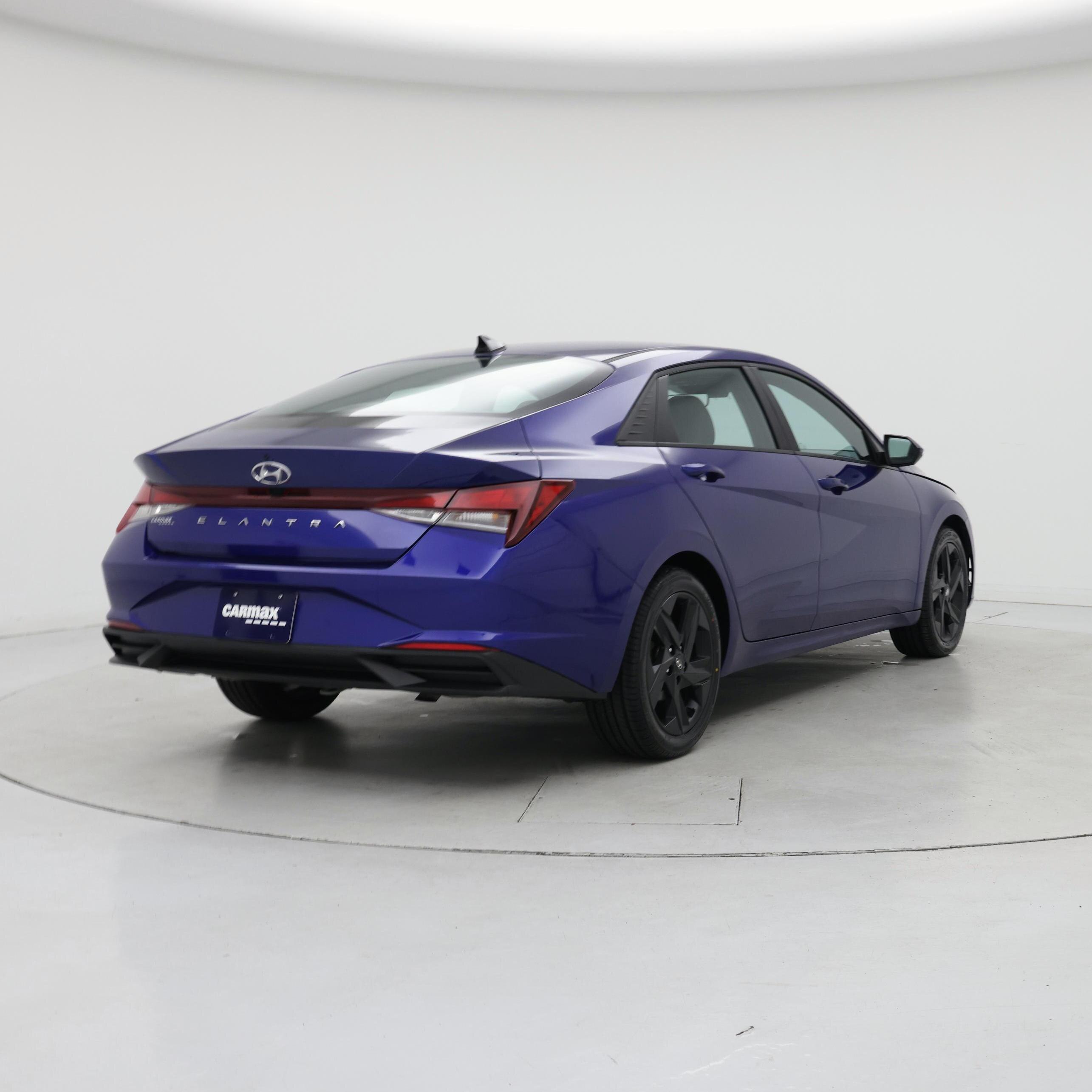 Thumbnail: 2023 Hyundai Elantra - 8