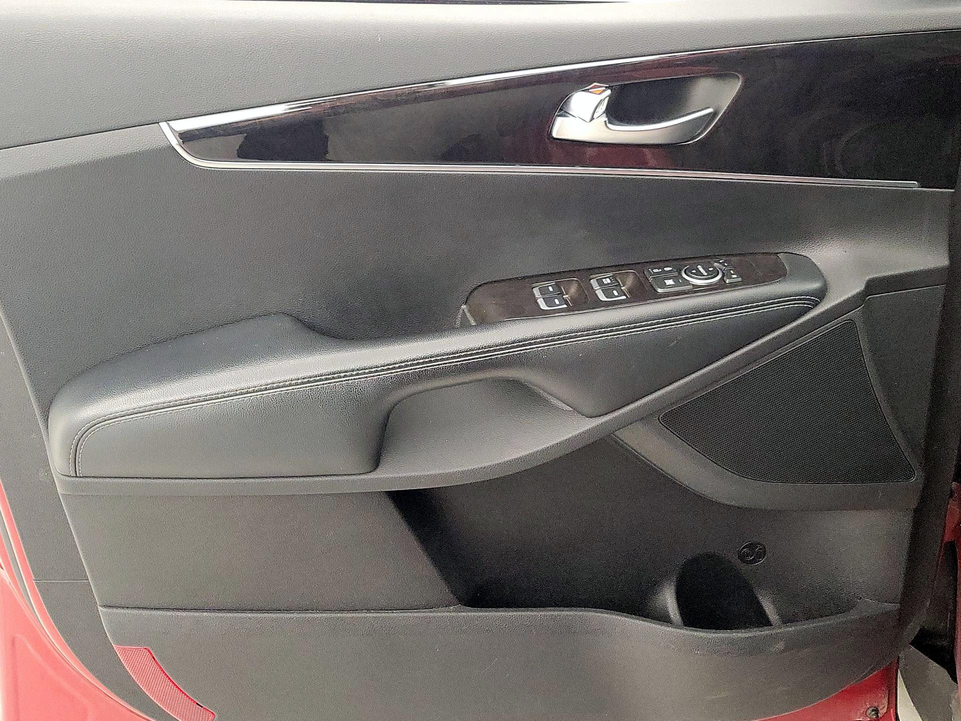 Thumbnail: 2018 Kia Sorento - 12