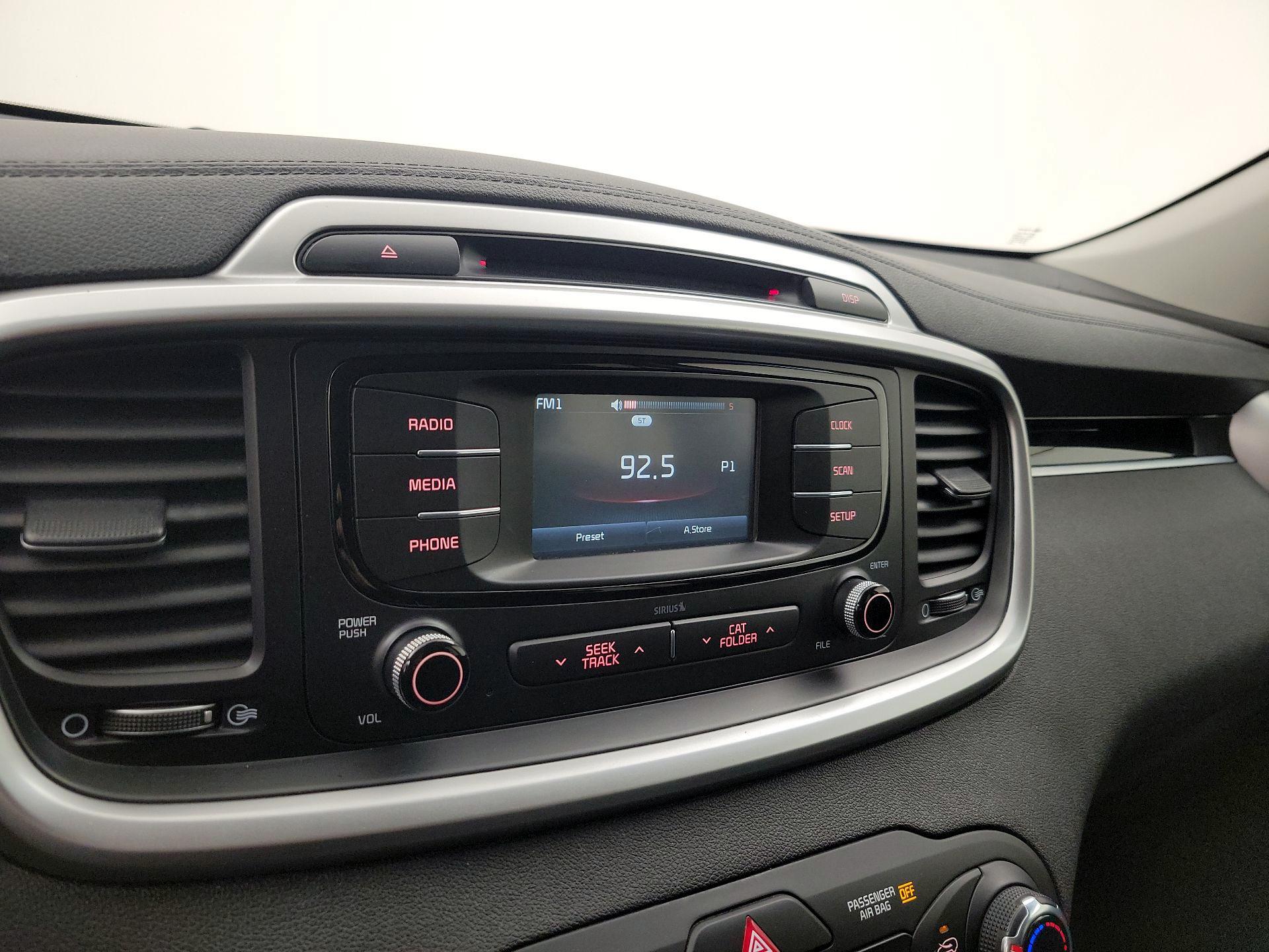 Thumbnail: 2018 Kia Sorento - 15