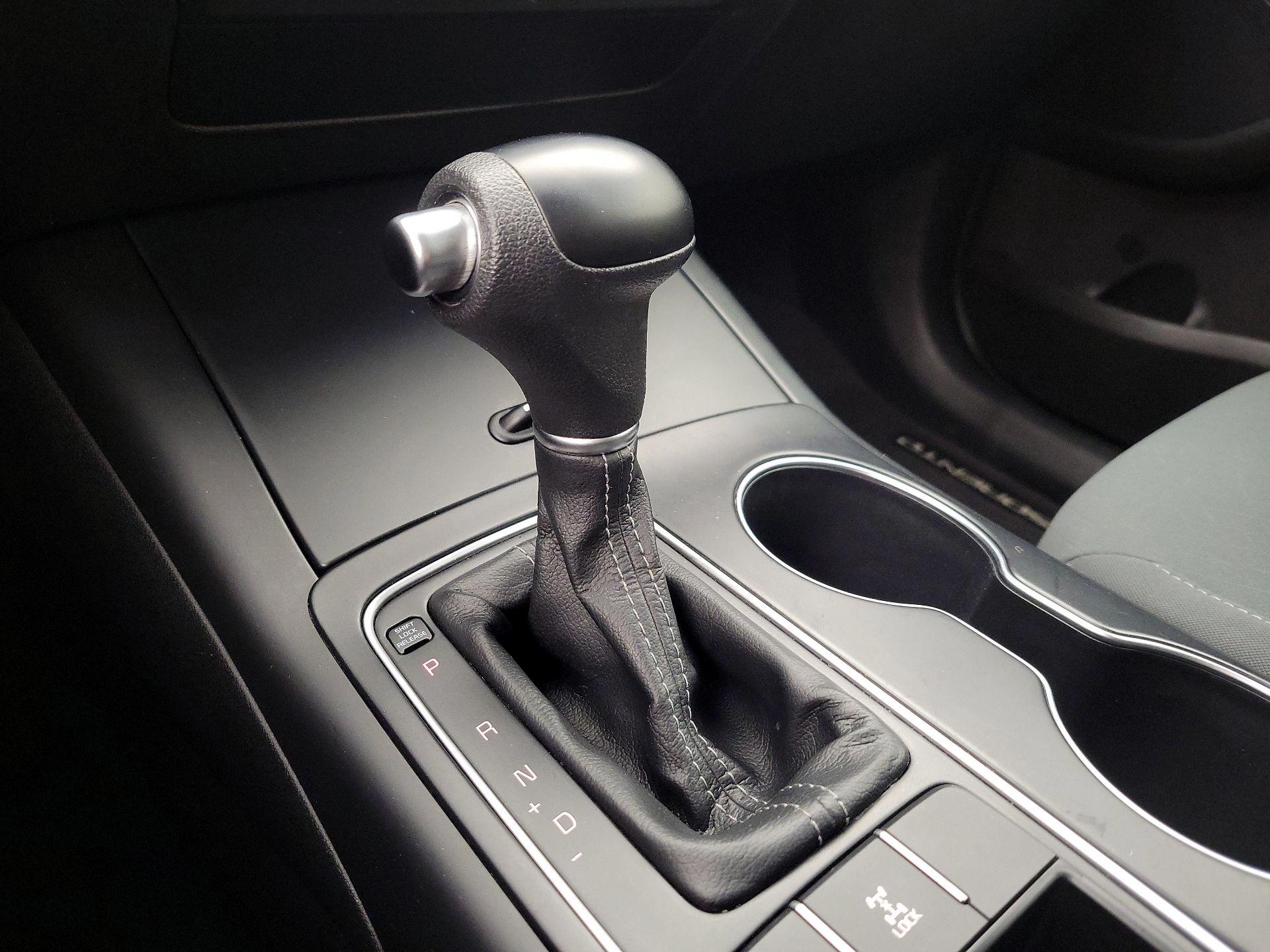 Thumbnail: 2018 Kia Sorento - 17