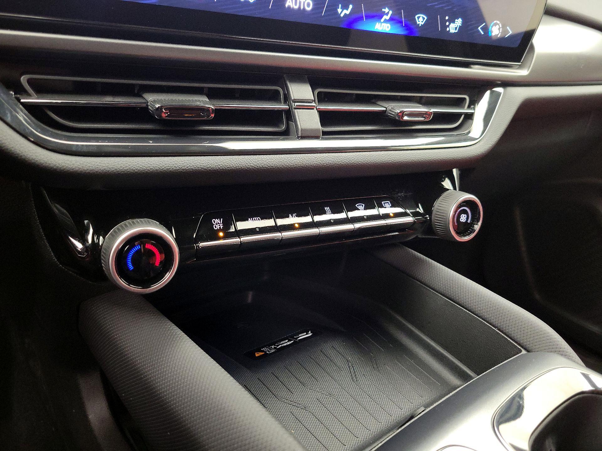 Thumbnail: 2025 Chevrolet Equinox - 17