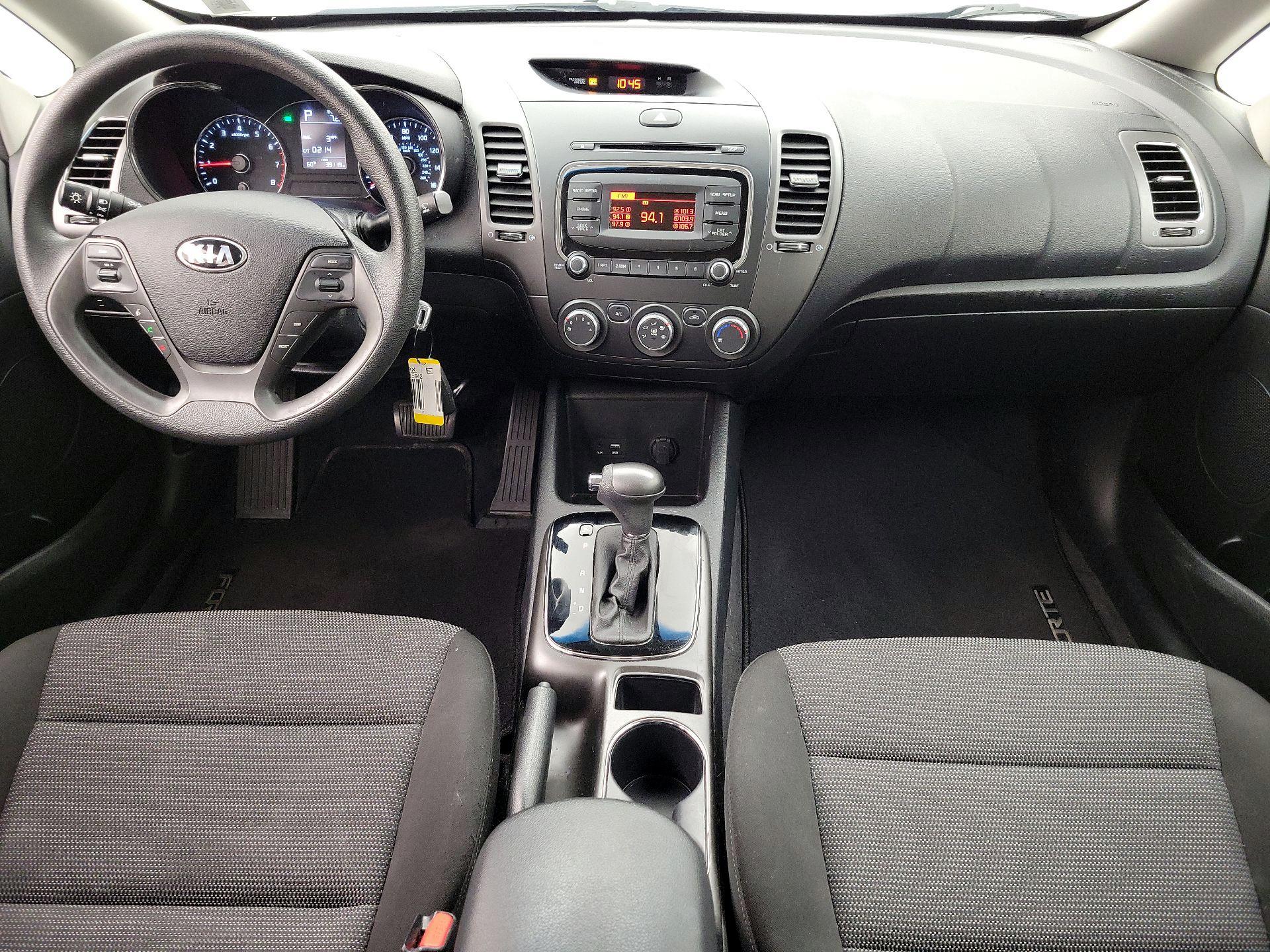 Thumbnail: 2017 Kia Forte - 9