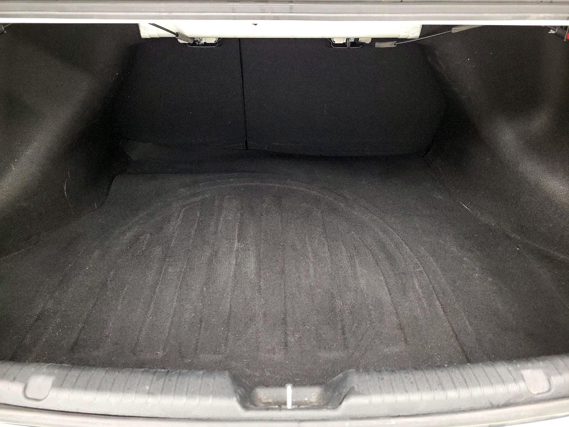 Thumbnail: 2017 Kia Forte - 19