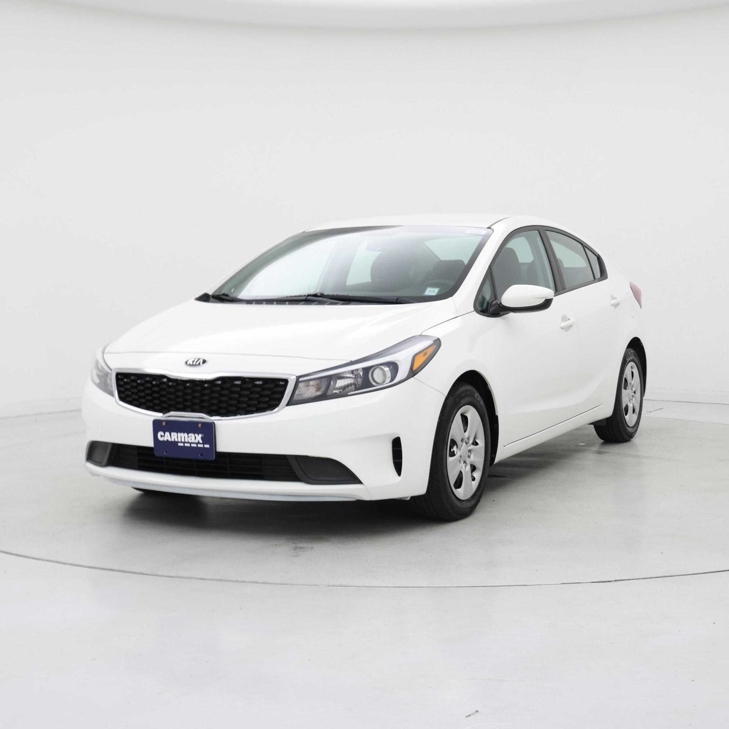 Thumbnail: 2017 Kia Forte - 4