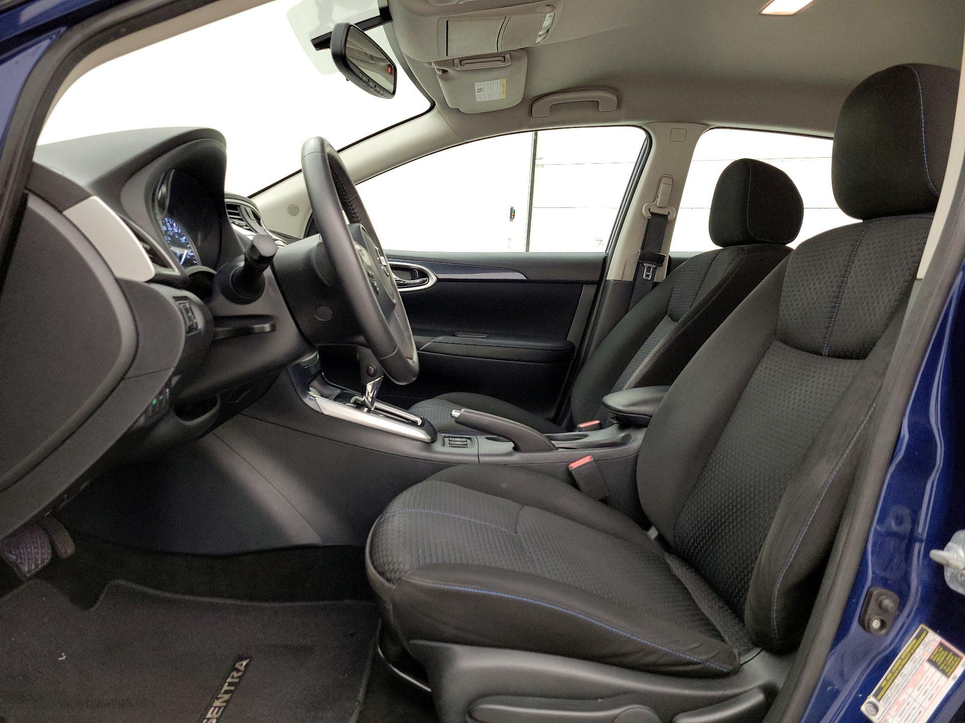 Thumbnail: 2016 Nissan Sentra - 11