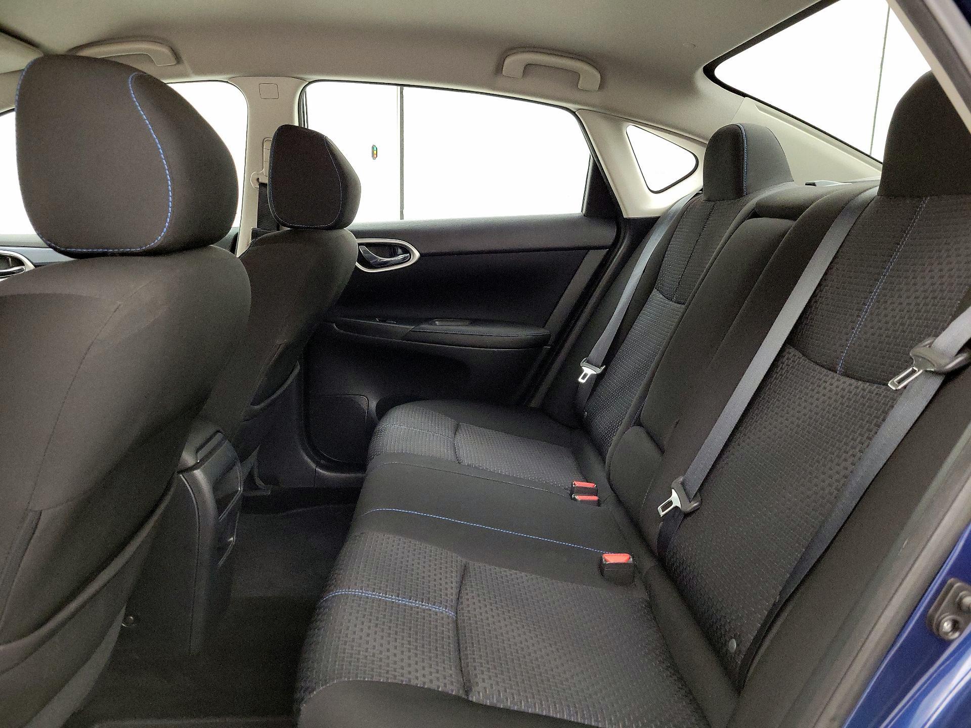 Thumbnail: 2016 Nissan Sentra - 19