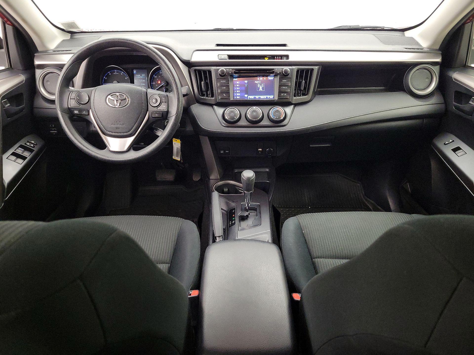 Thumbnail: 2018 Toyota RAV4 - 9