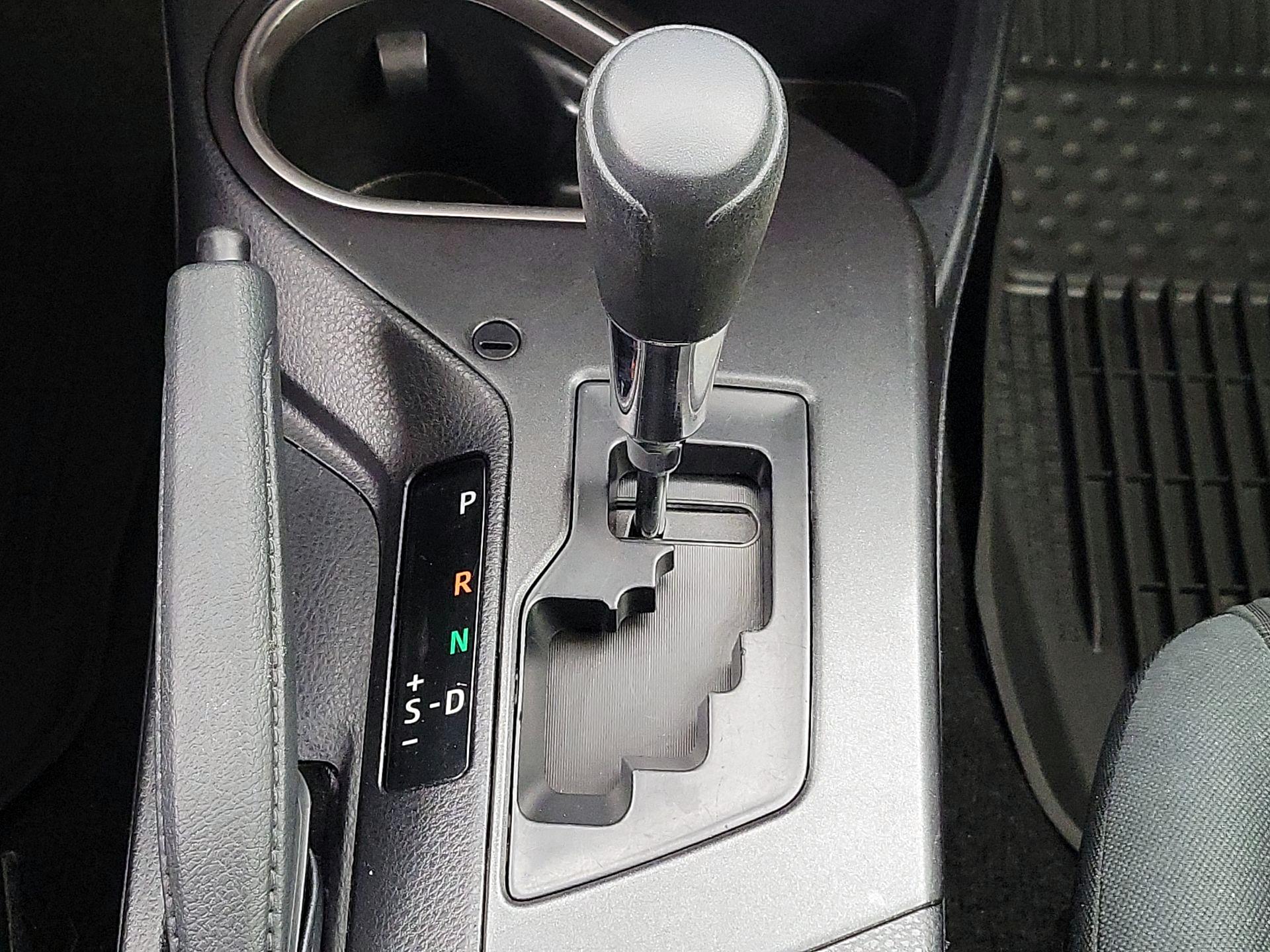 Thumbnail: 2018 Toyota RAV4 - 17