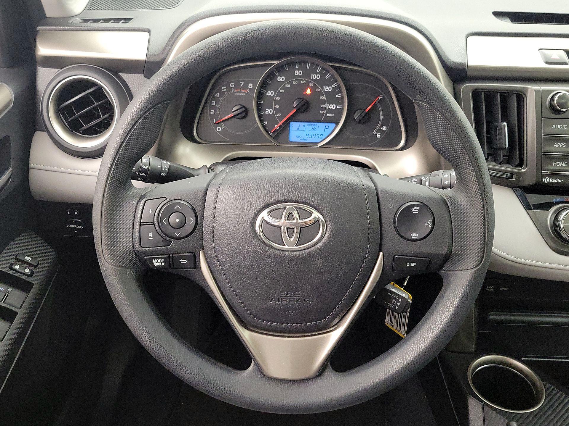 Thumbnail: 2015 Toyota RAV4 - 10