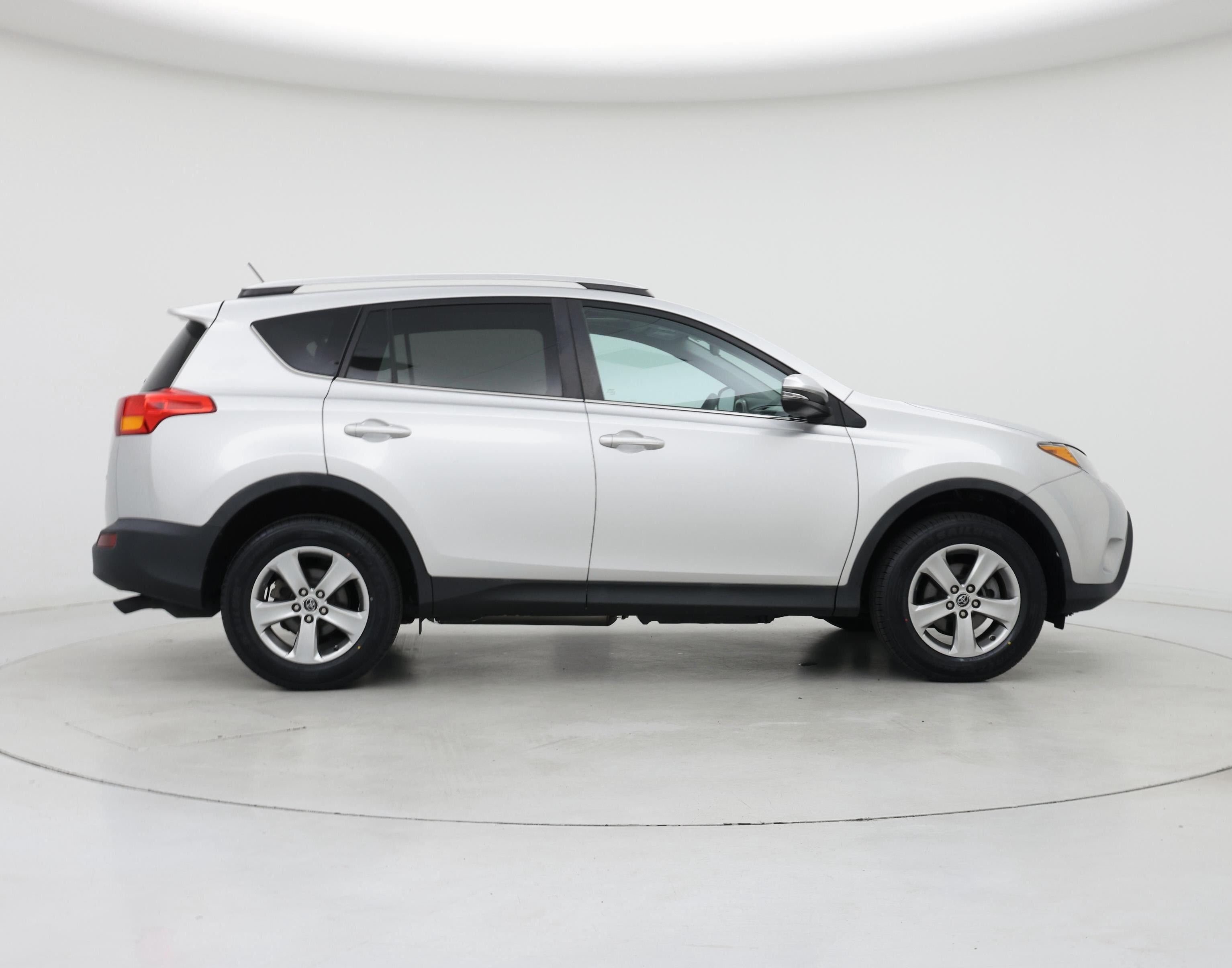 Thumbnail: 2015 Toyota RAV4 - 7