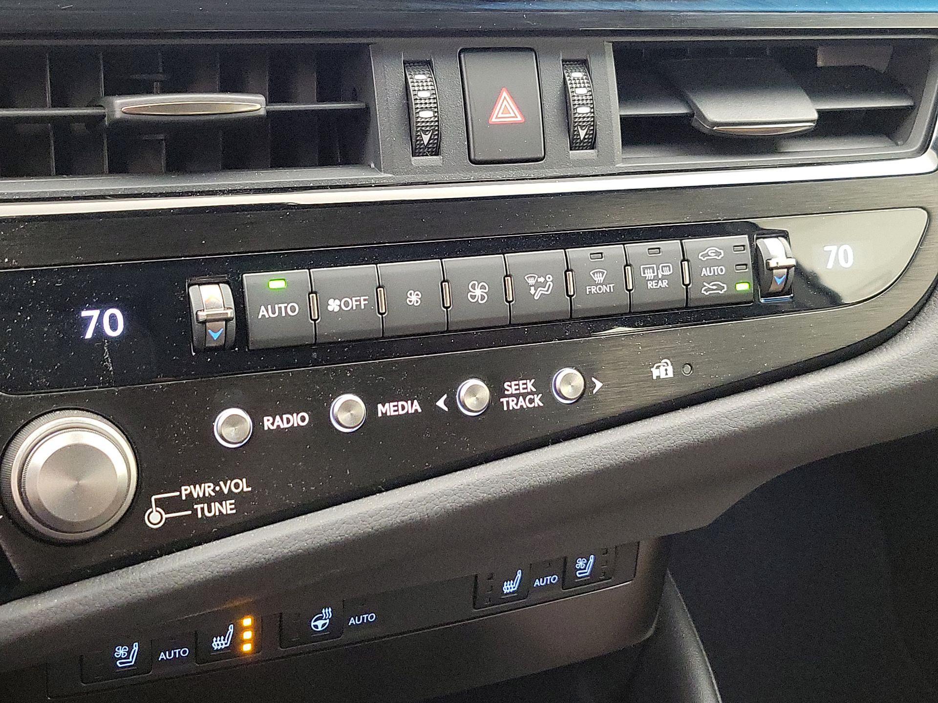 Thumbnail: 2023 Lexus ES - 15