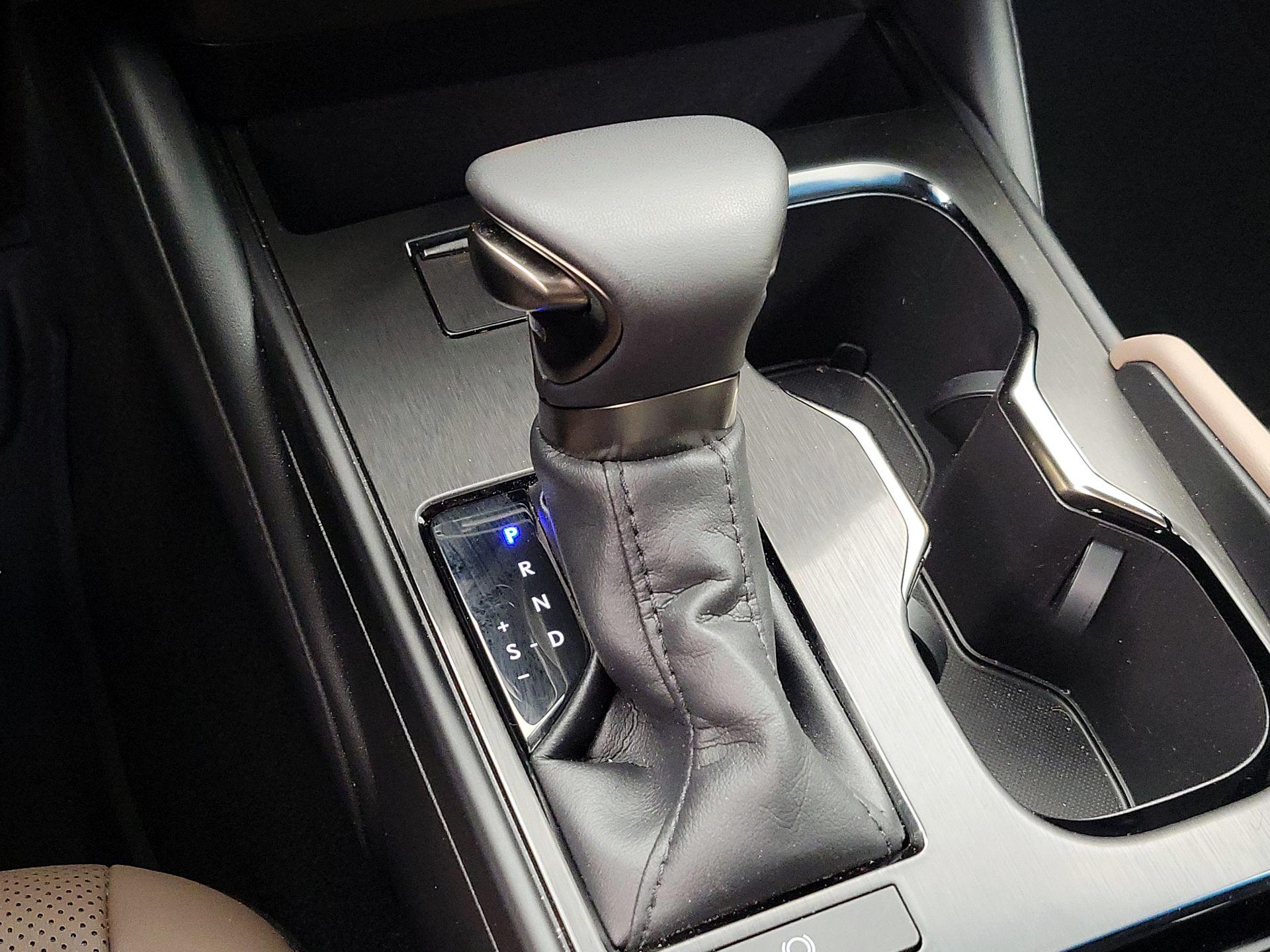 Thumbnail: 2023 Lexus ES - 16