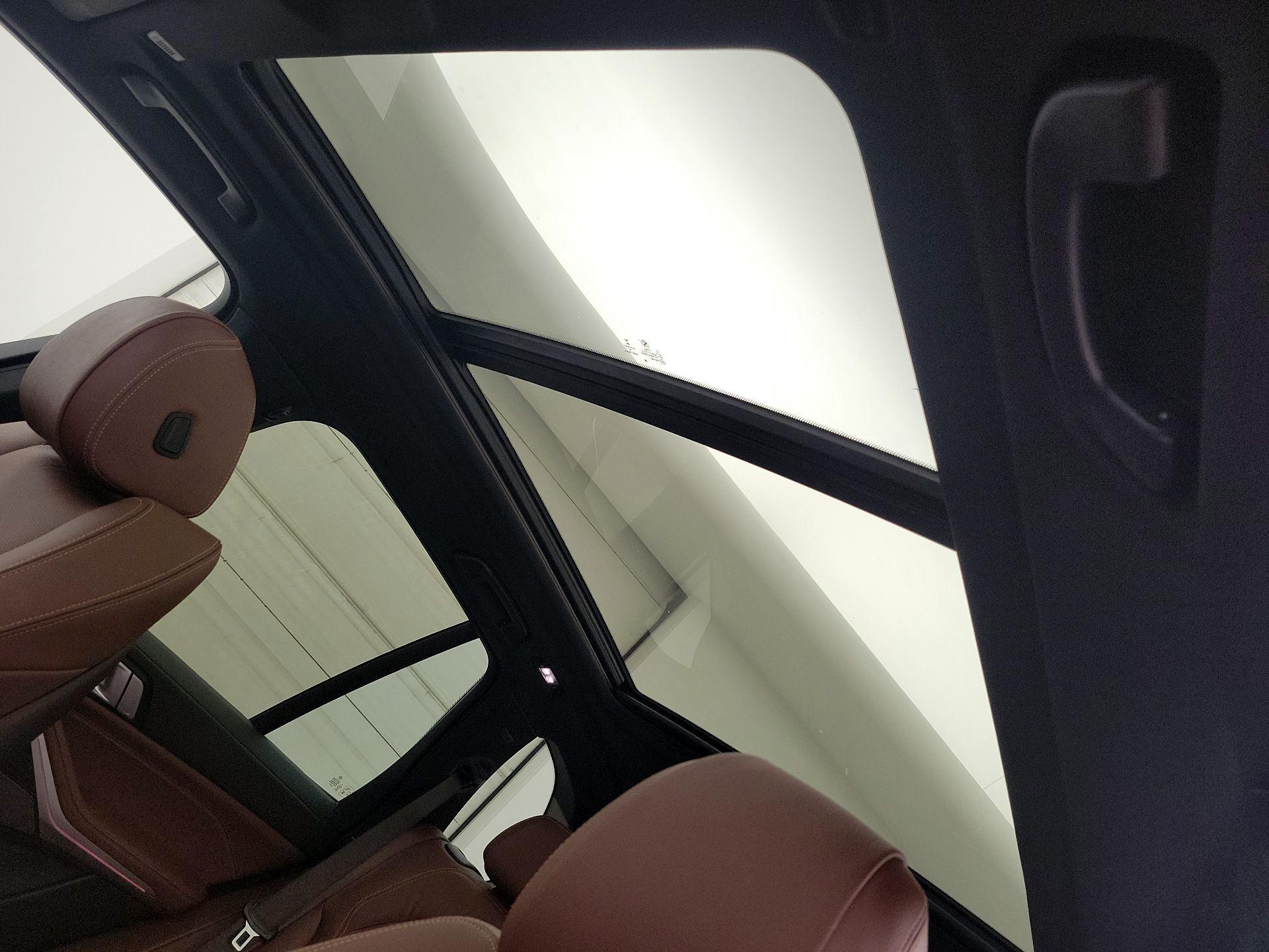 Thumbnail: 2021 BMW X5 - 20