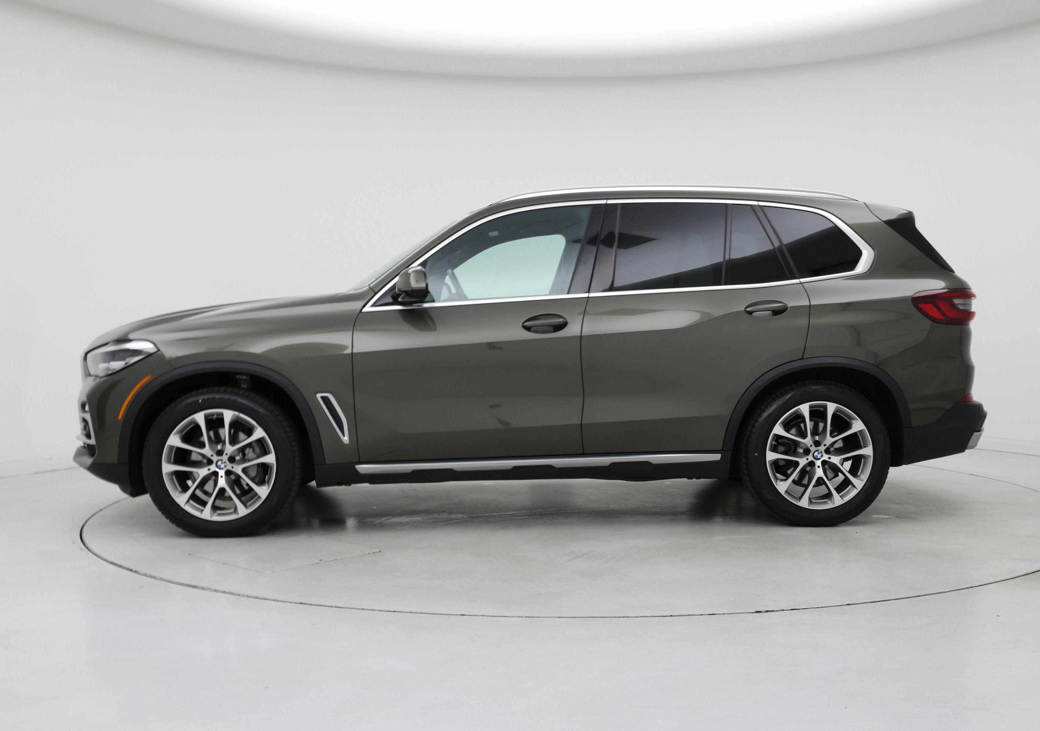 Thumbnail: 2021 BMW X5 - 3