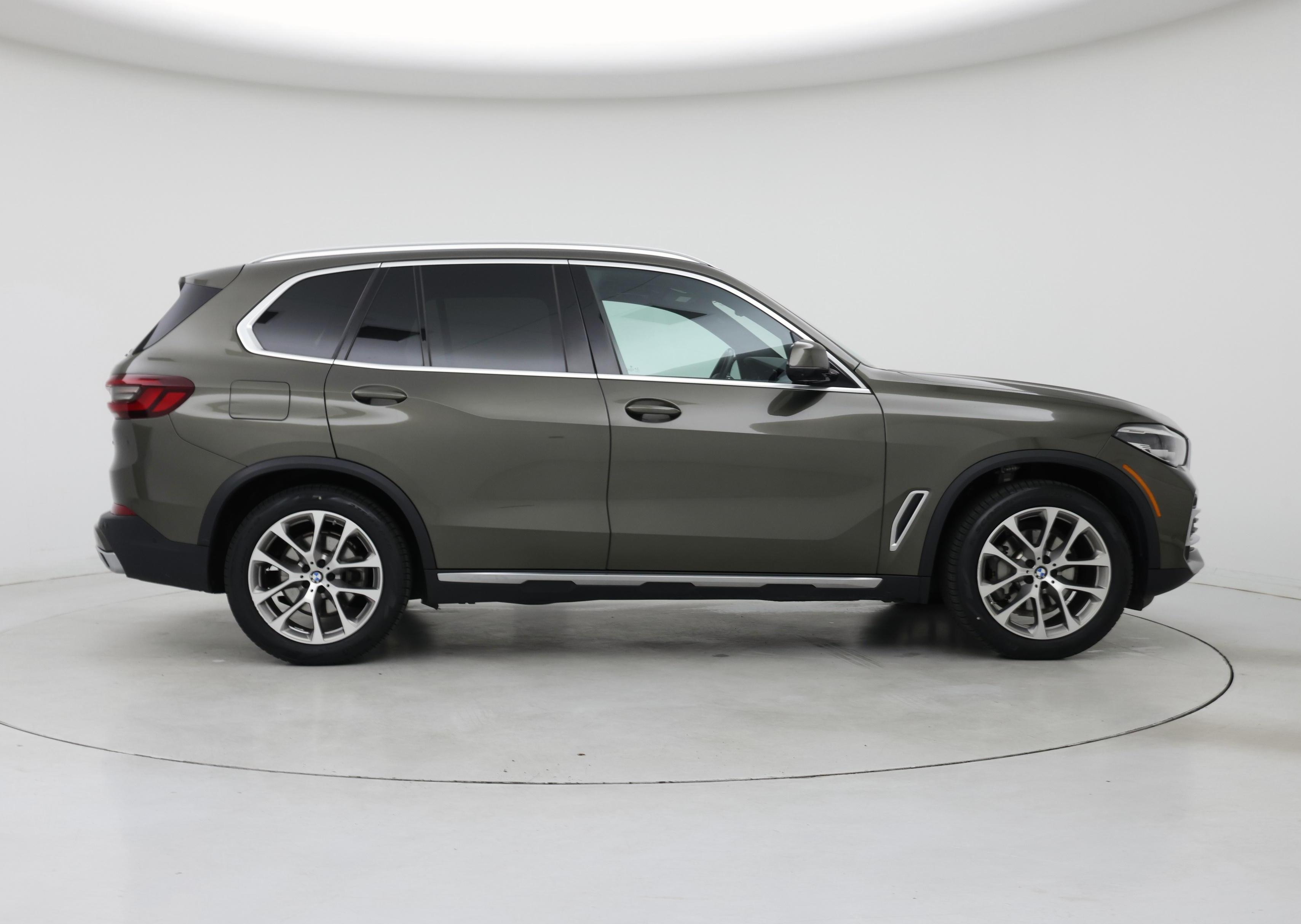Thumbnail: 2021 BMW X5 - 7