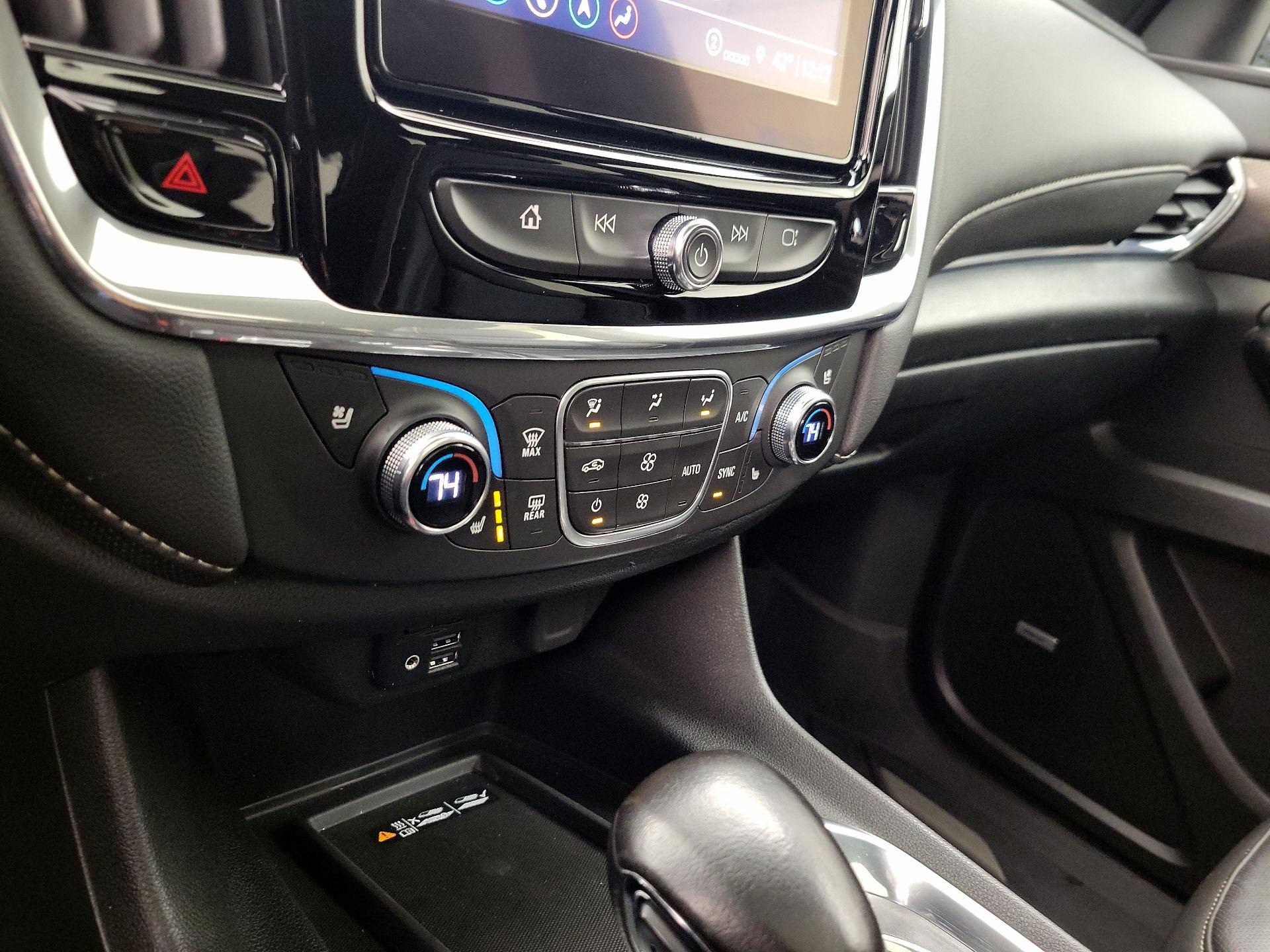 Thumbnail: 2022 Chevrolet Traverse - 17