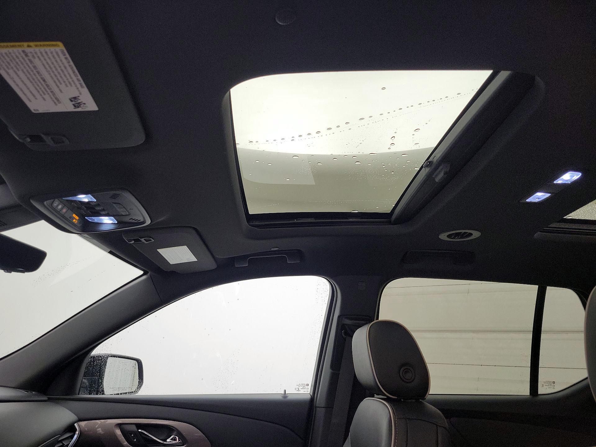 Thumbnail: 2022 Chevrolet Traverse - 20