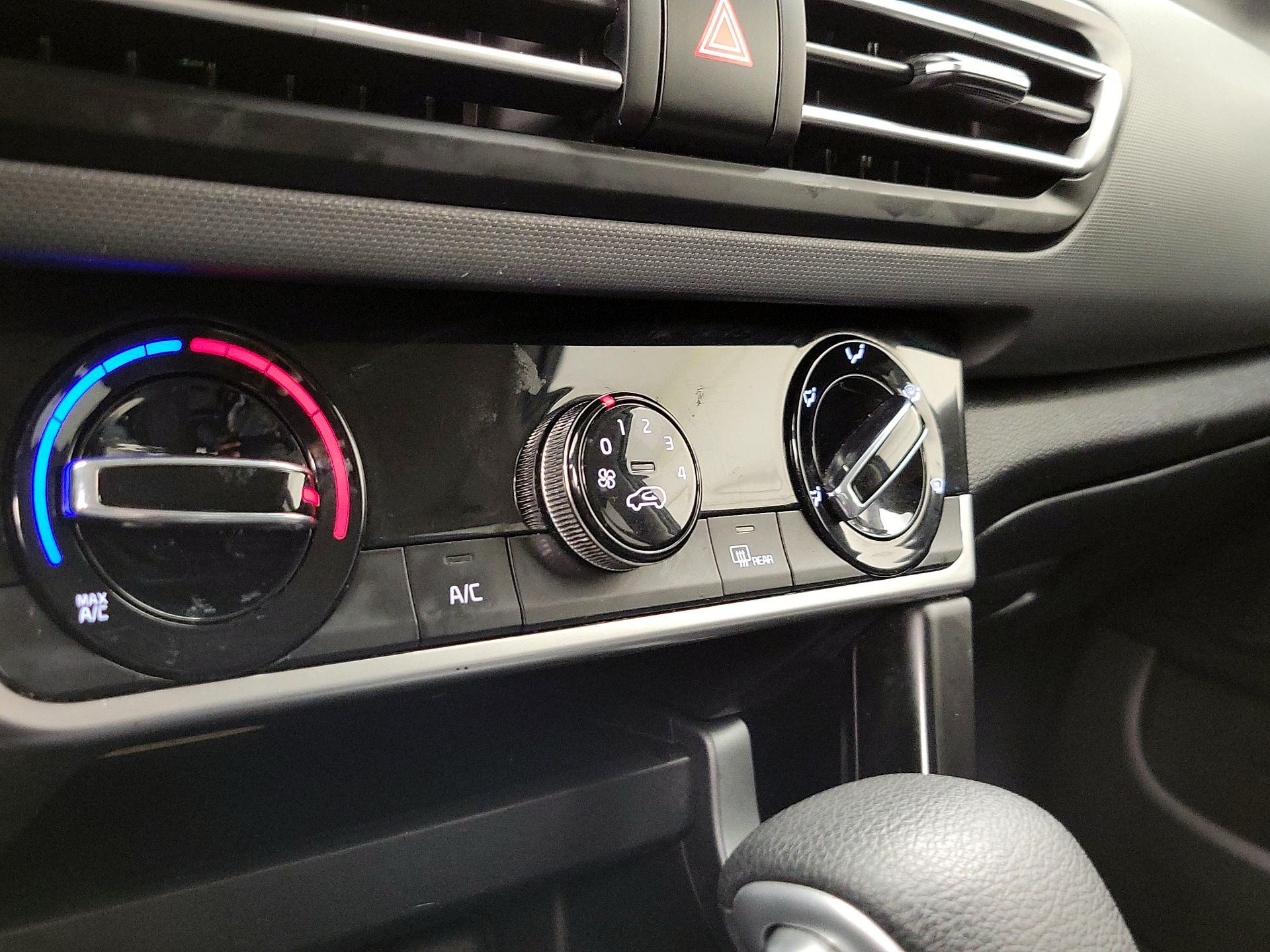 Thumbnail: 2021 Kia Seltos - 16