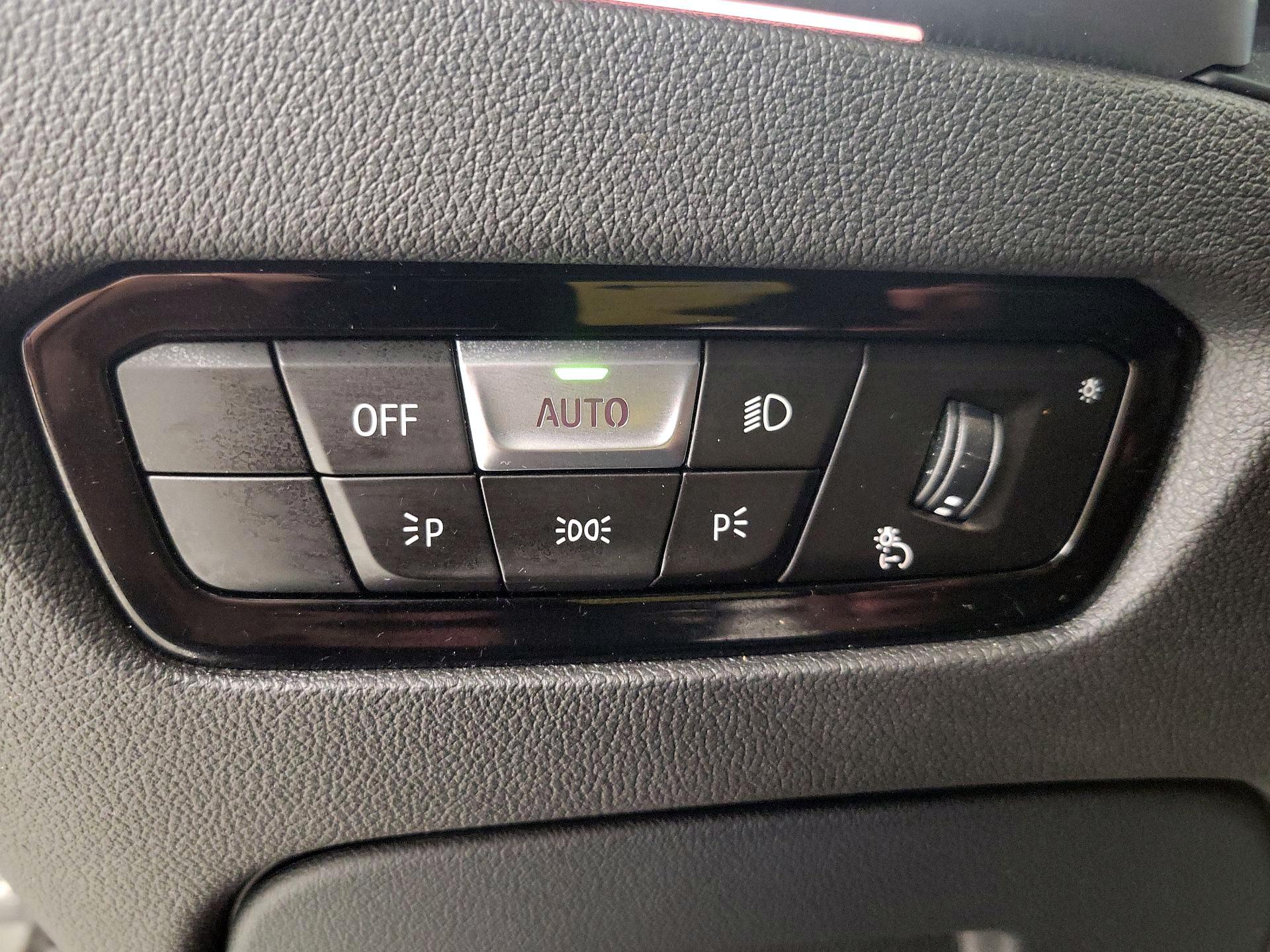 Thumbnail: 2020 BMW 3 Series - 13