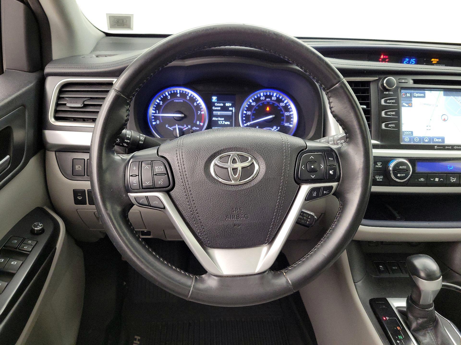 Thumbnail: 2018 Toyota Highlander - 10