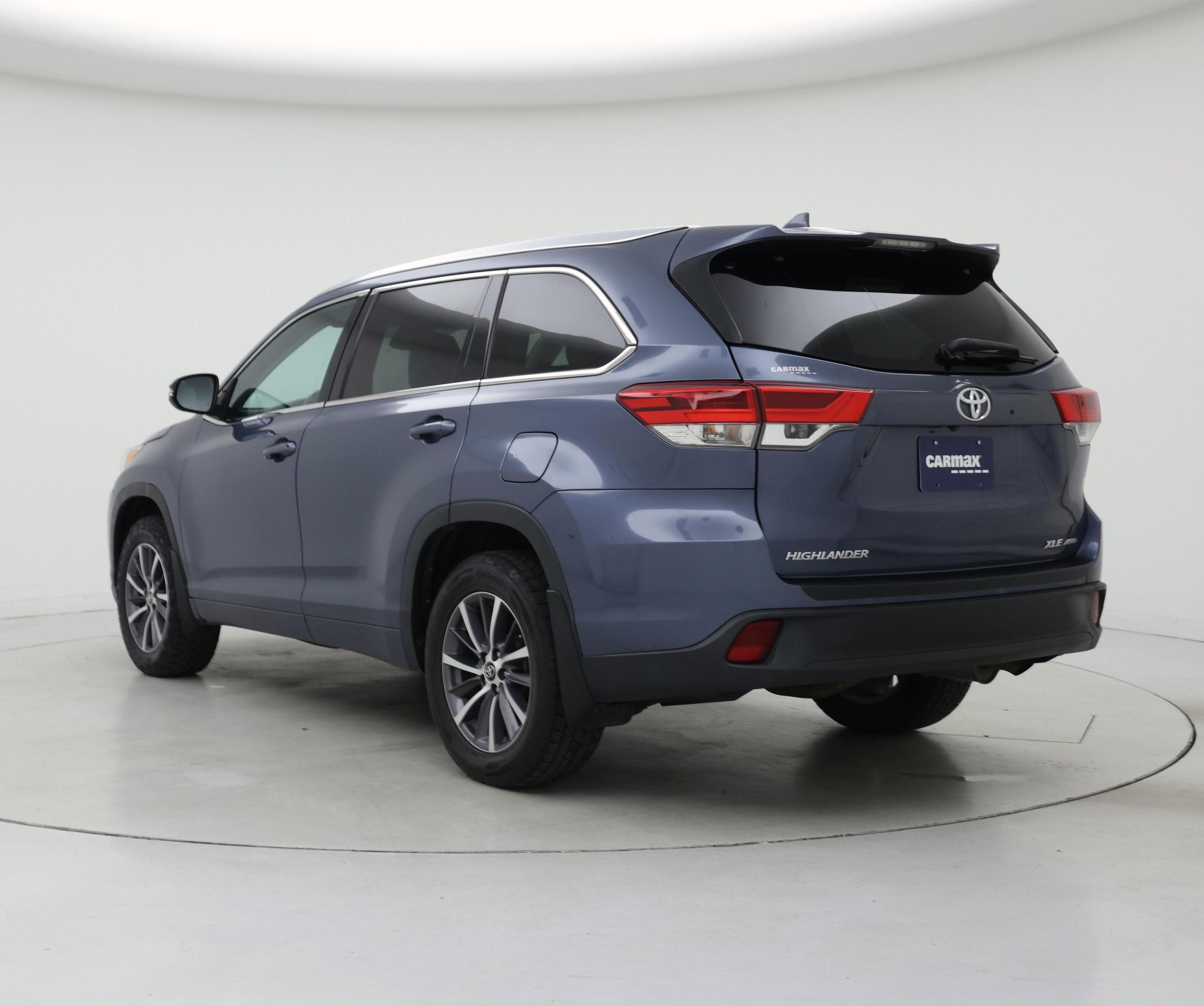 Thumbnail: 2018 Toyota Highlander - 2