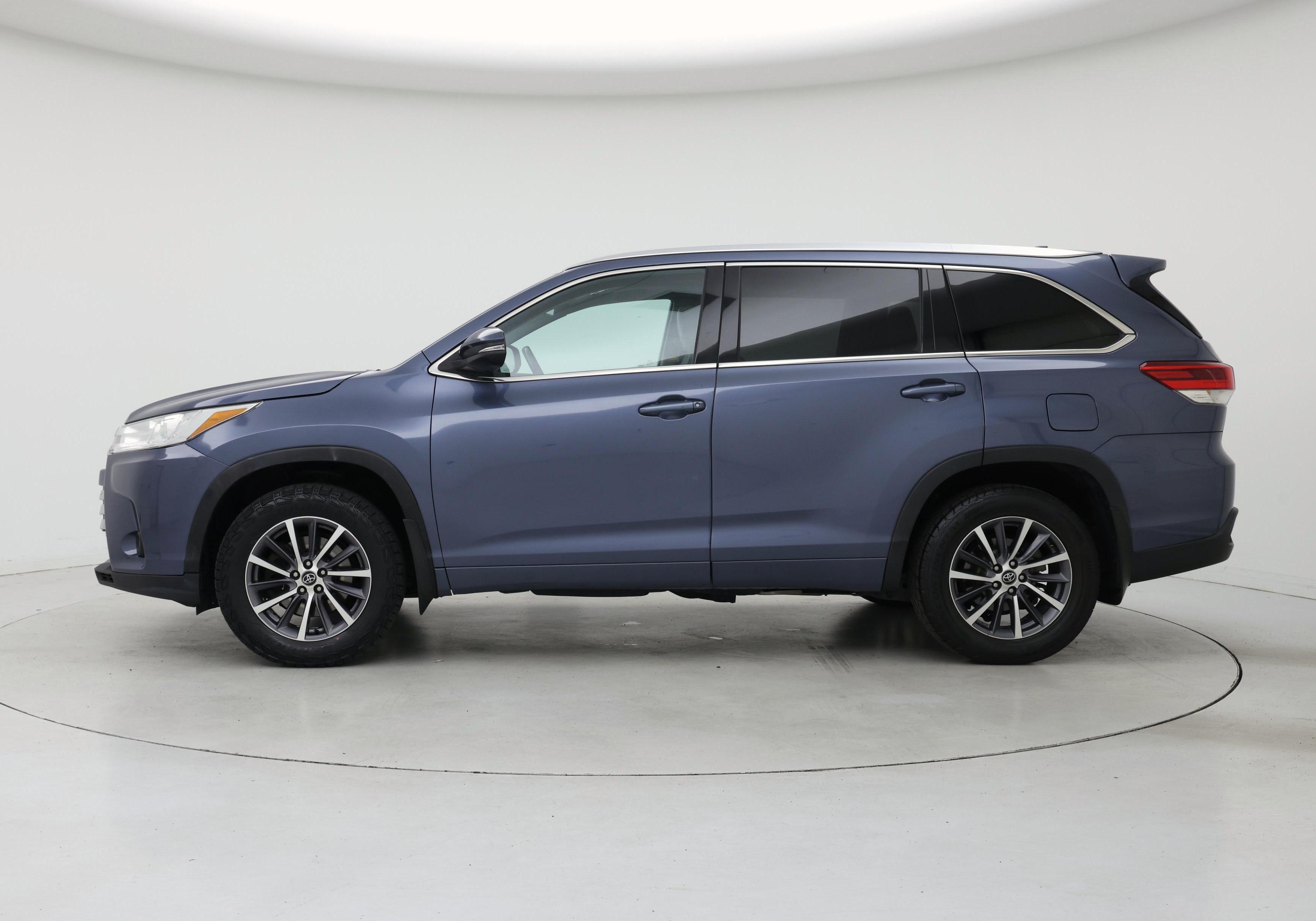 Thumbnail: 2018 Toyota Highlander - 3