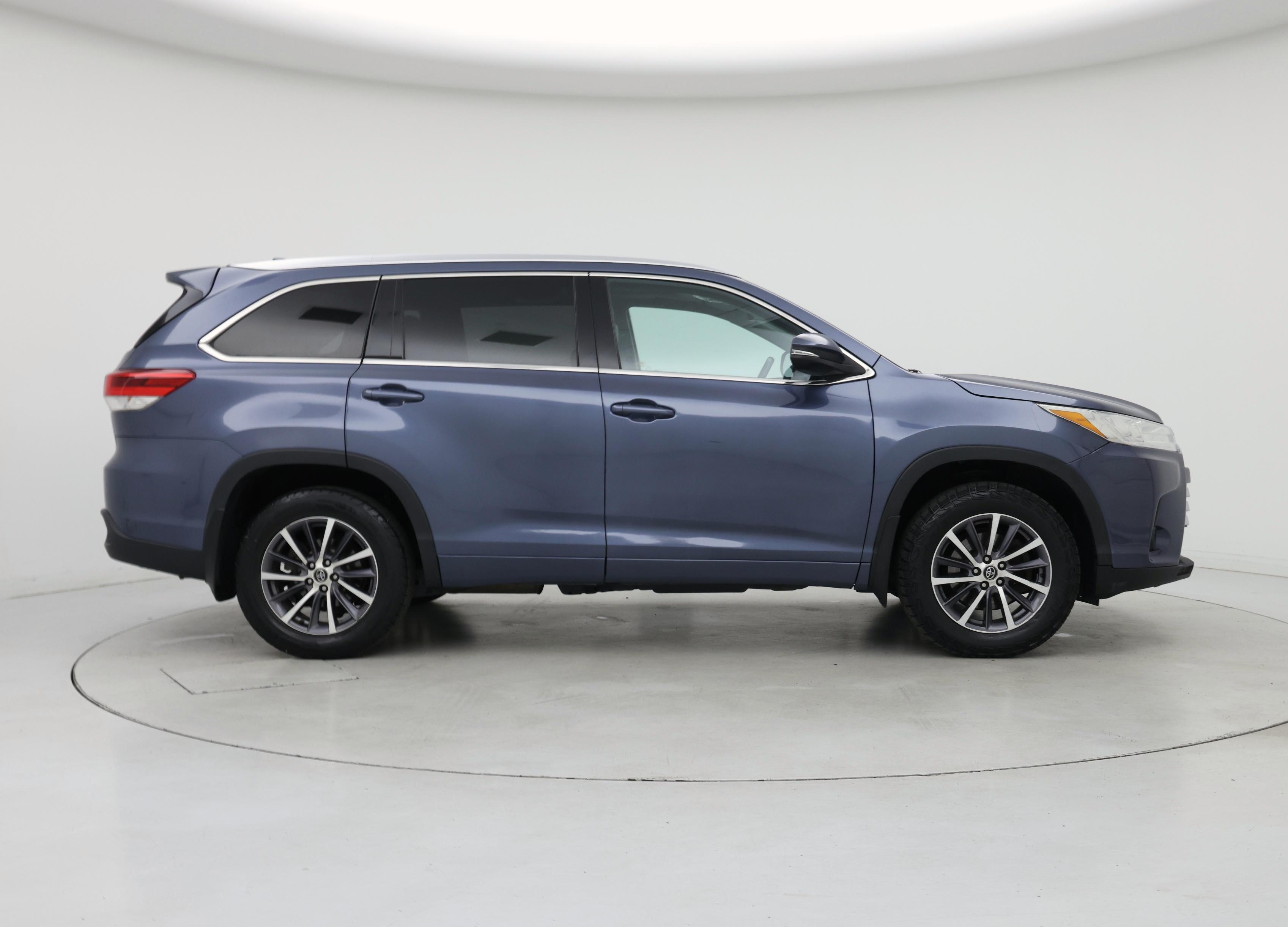 Thumbnail: 2018 Toyota Highlander - 7