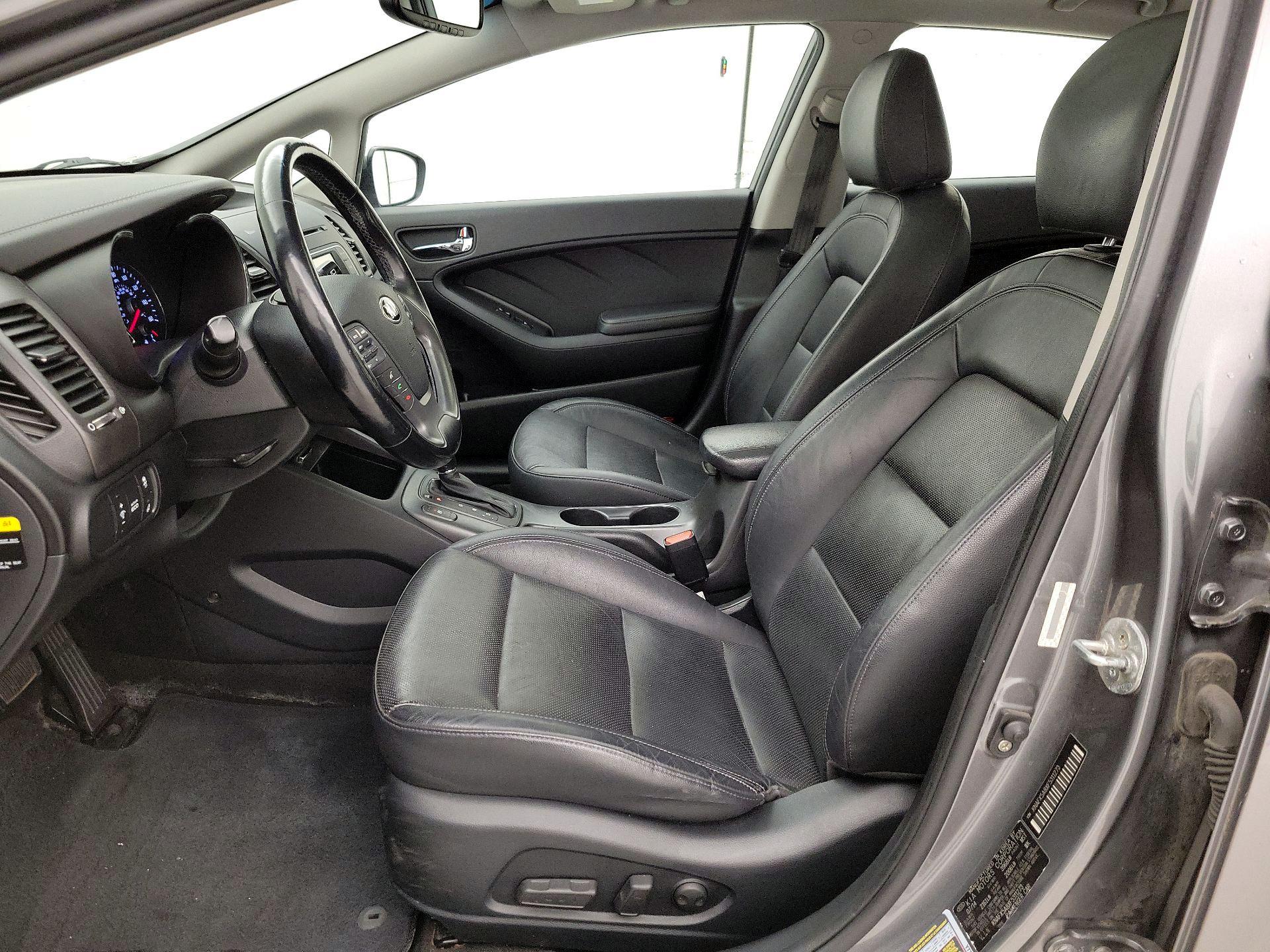 Thumbnail: 2015 Kia Forte - 11