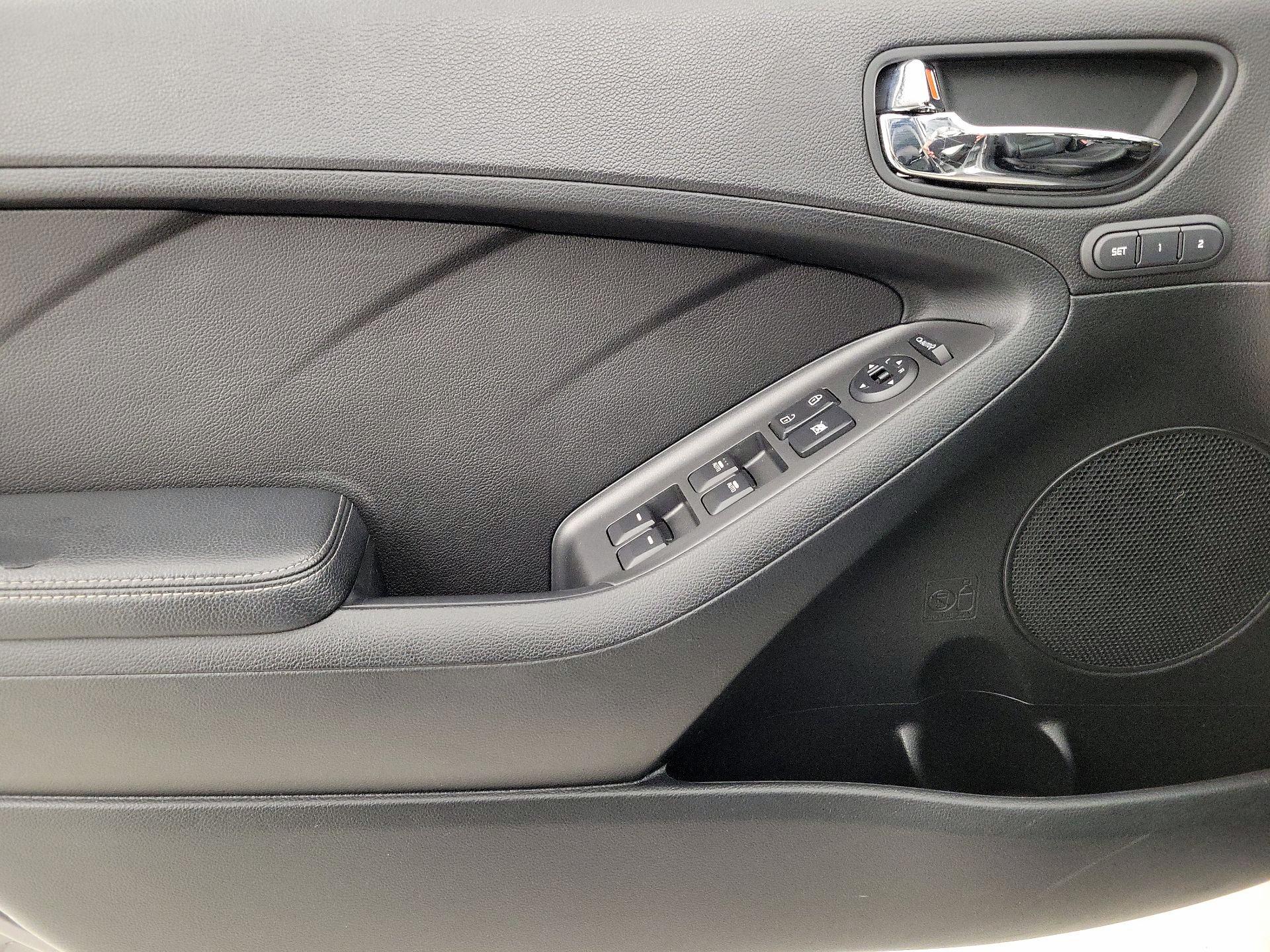 Thumbnail: 2015 Kia Forte - 12