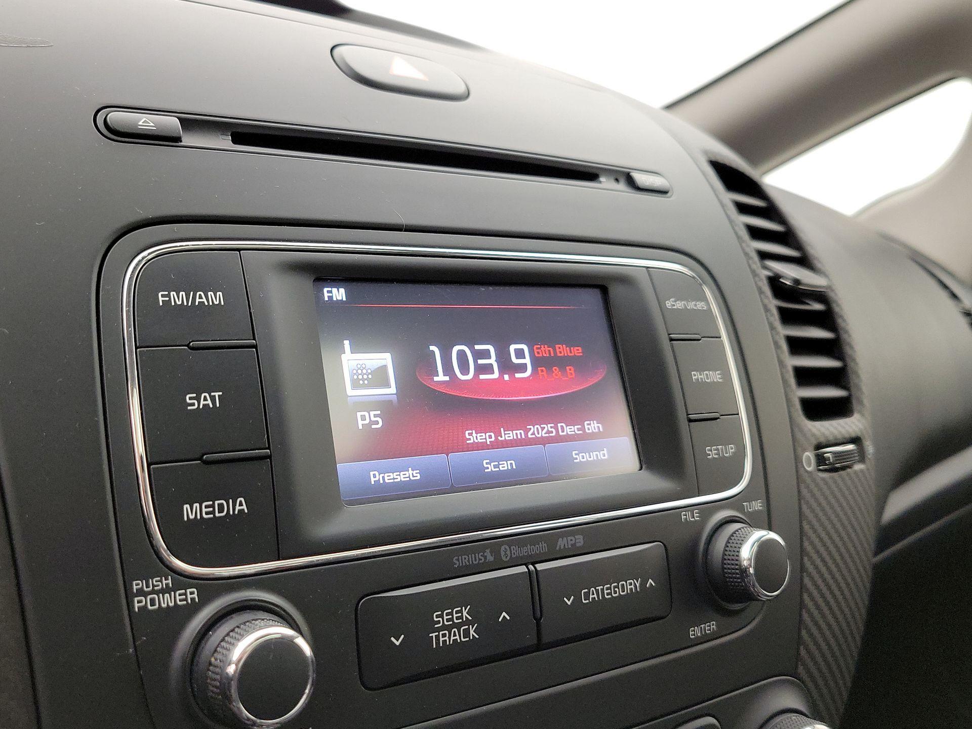 Thumbnail: 2015 Kia Forte - 15