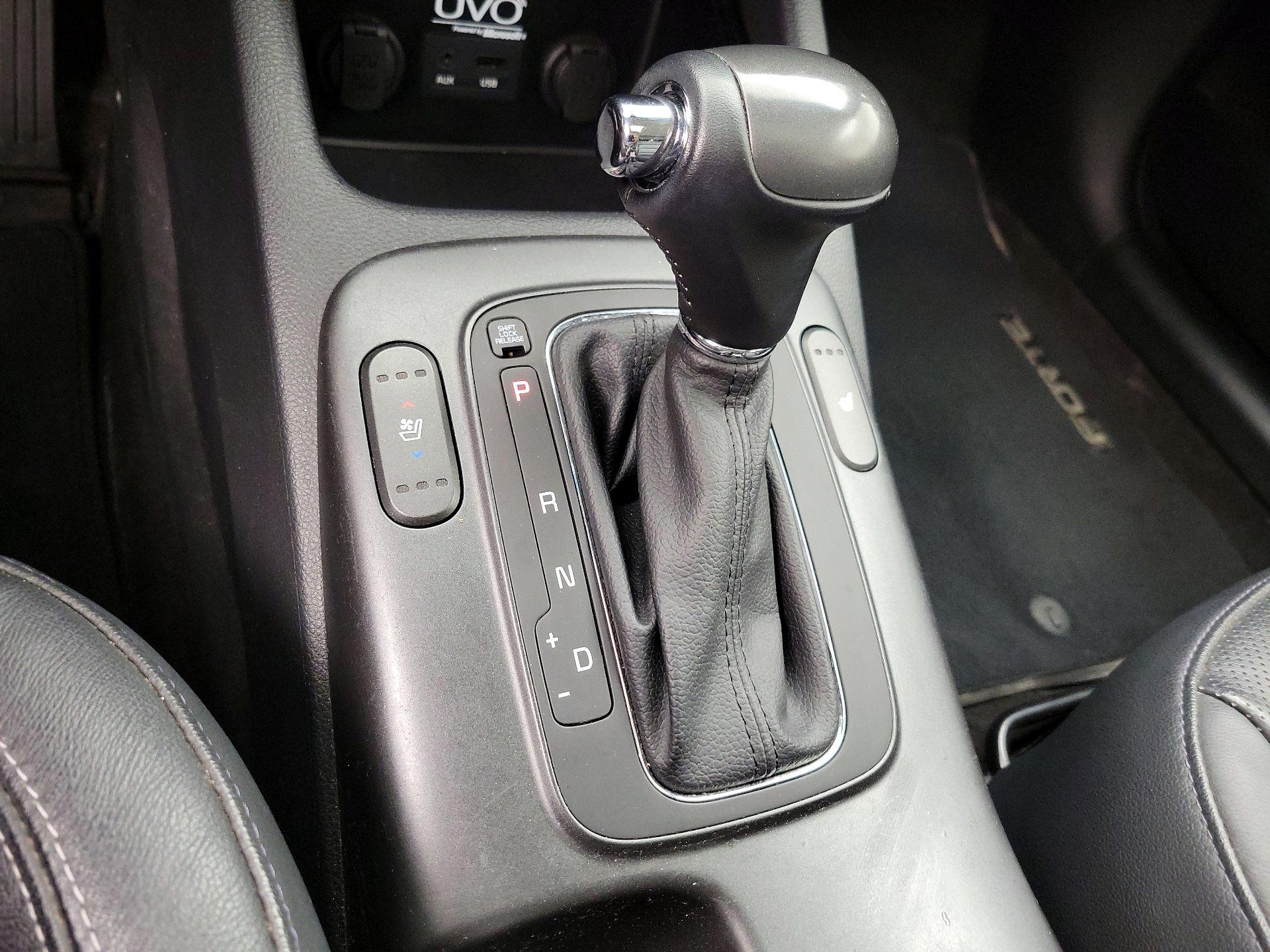 Thumbnail: 2015 Kia Forte - 17