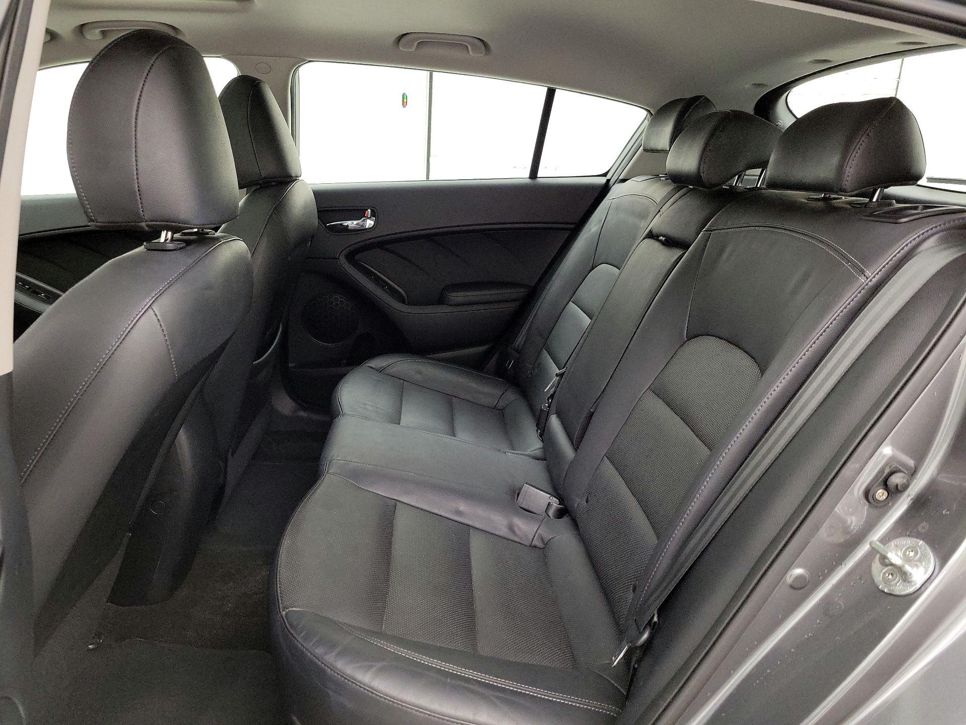 Thumbnail: 2015 Kia Forte - 20