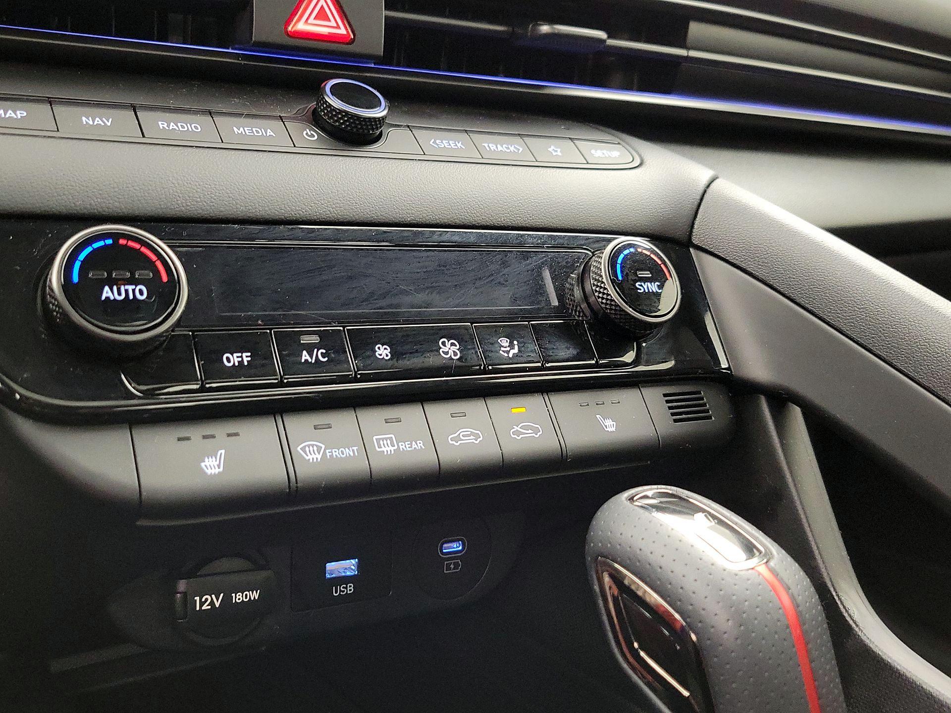 Thumbnail: 2024 Hyundai Elantra - 17