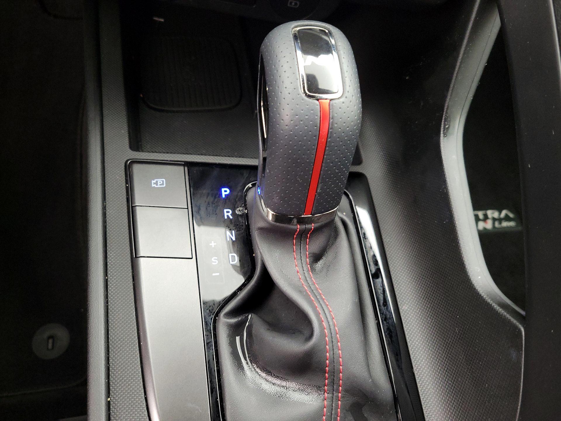 Thumbnail: 2024 Hyundai Elantra - 18